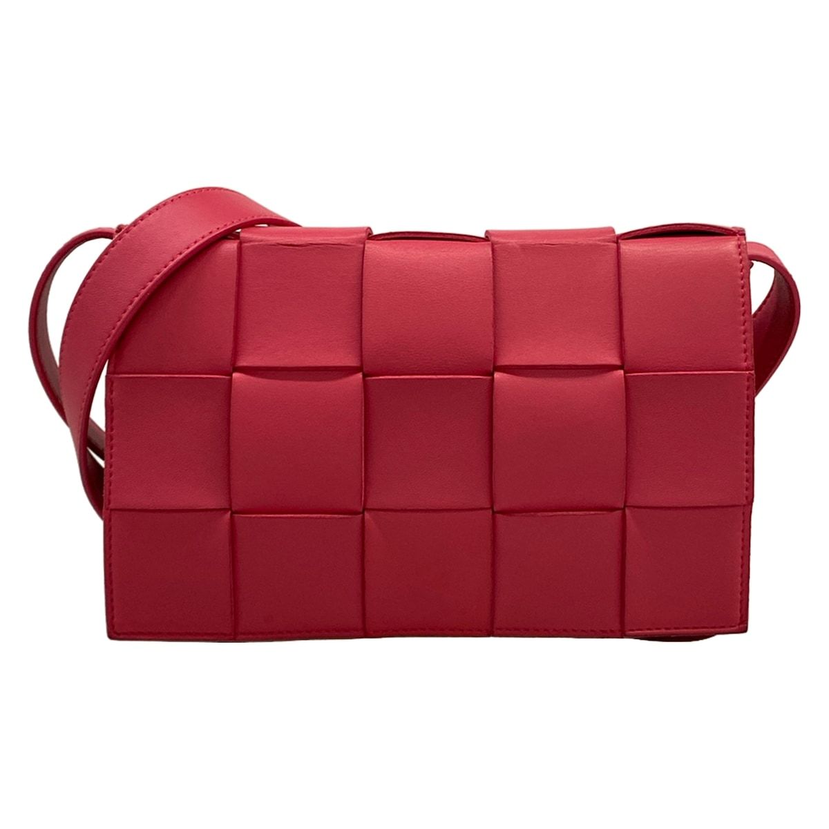 BOTTEGA VENETA(ボッテガヴェネタ) ショルダーバッグ美品 カセット/マキシイントレチャート ピンク レザー