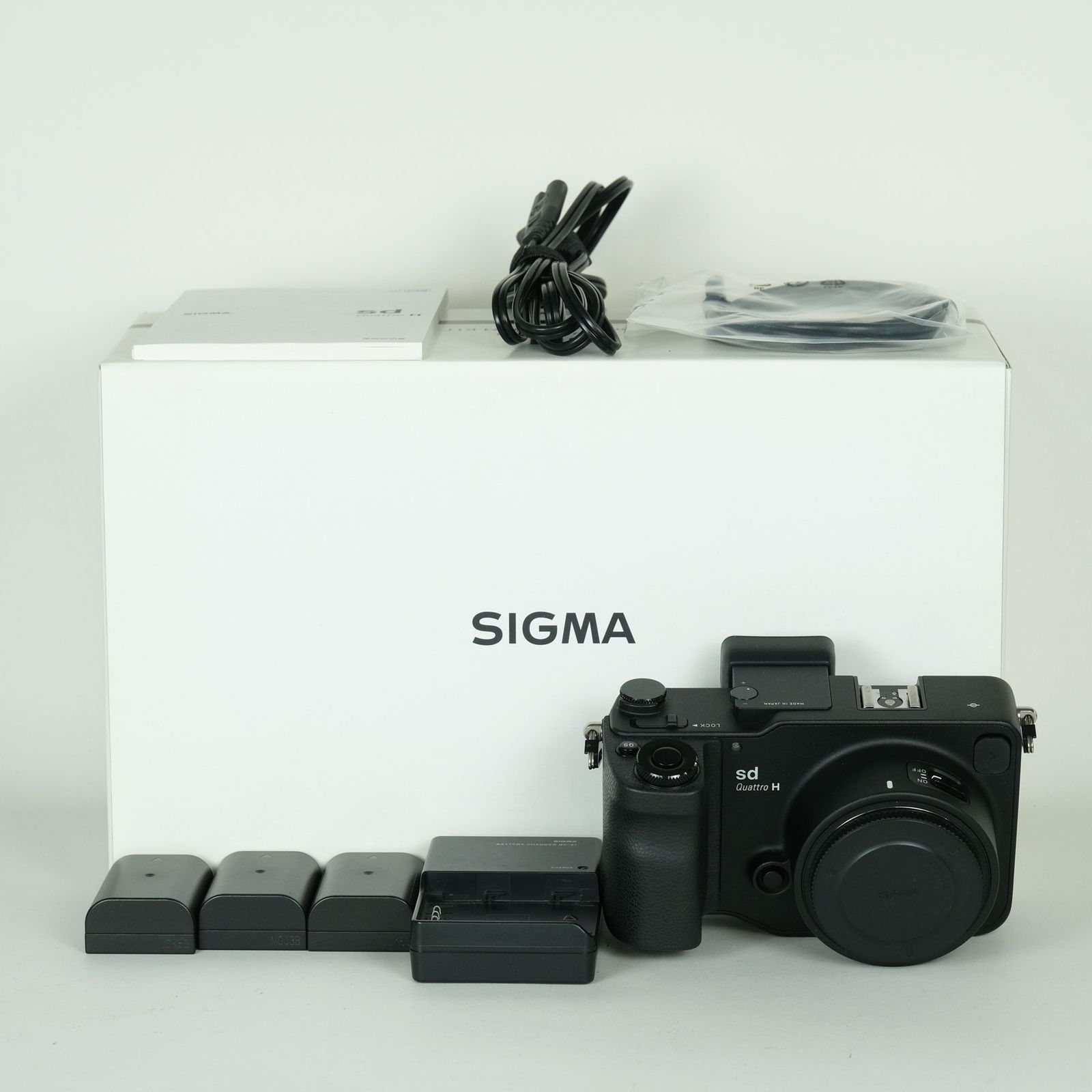 [美品 | バッテリー3個付] SIGMA sd Quattro H | SIGMA SAマウント