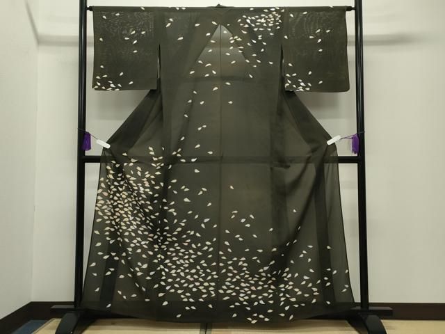 平和屋着物＊夏物　訪問着　絽　舞花文　黒地　銀彩　正絹　逸品　CABG4279gh