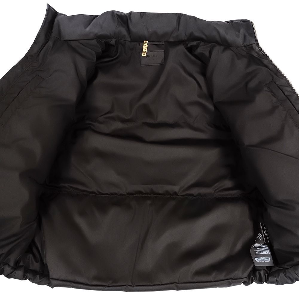 PRADA プラダ 品番 SGC584 2025年 クロップド Re-Nylon ダウン