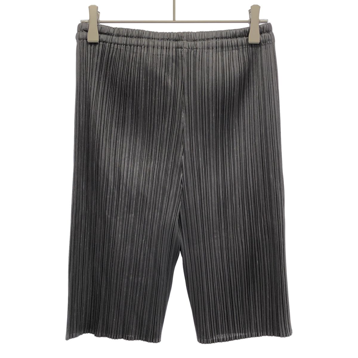 ISSEY MIYAKE プリーツショートパンツ グレー PLEATS PLEASE ISSEY MIYAKE プリーツプリーズ イッセイミヤ プリーツ