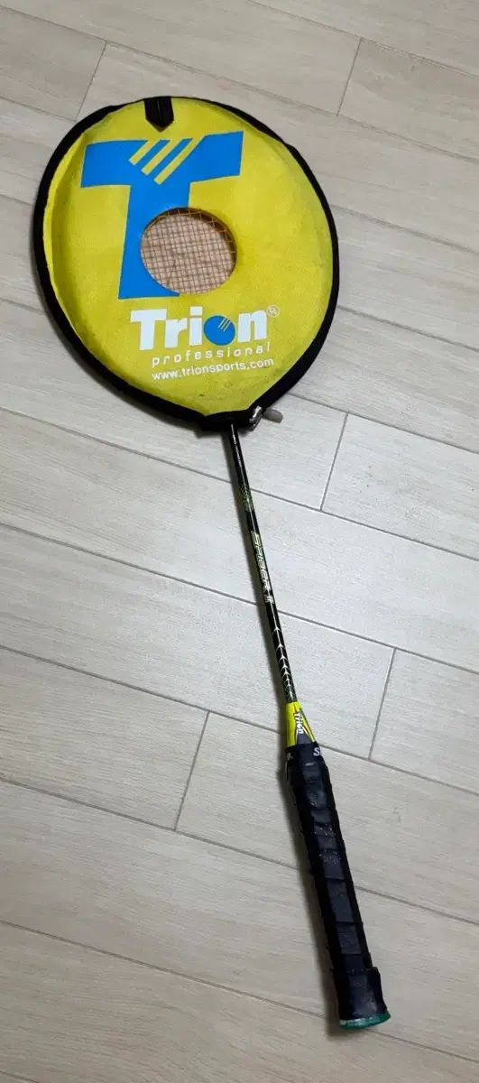 Trion スパイダー2 バドミントン ラケット