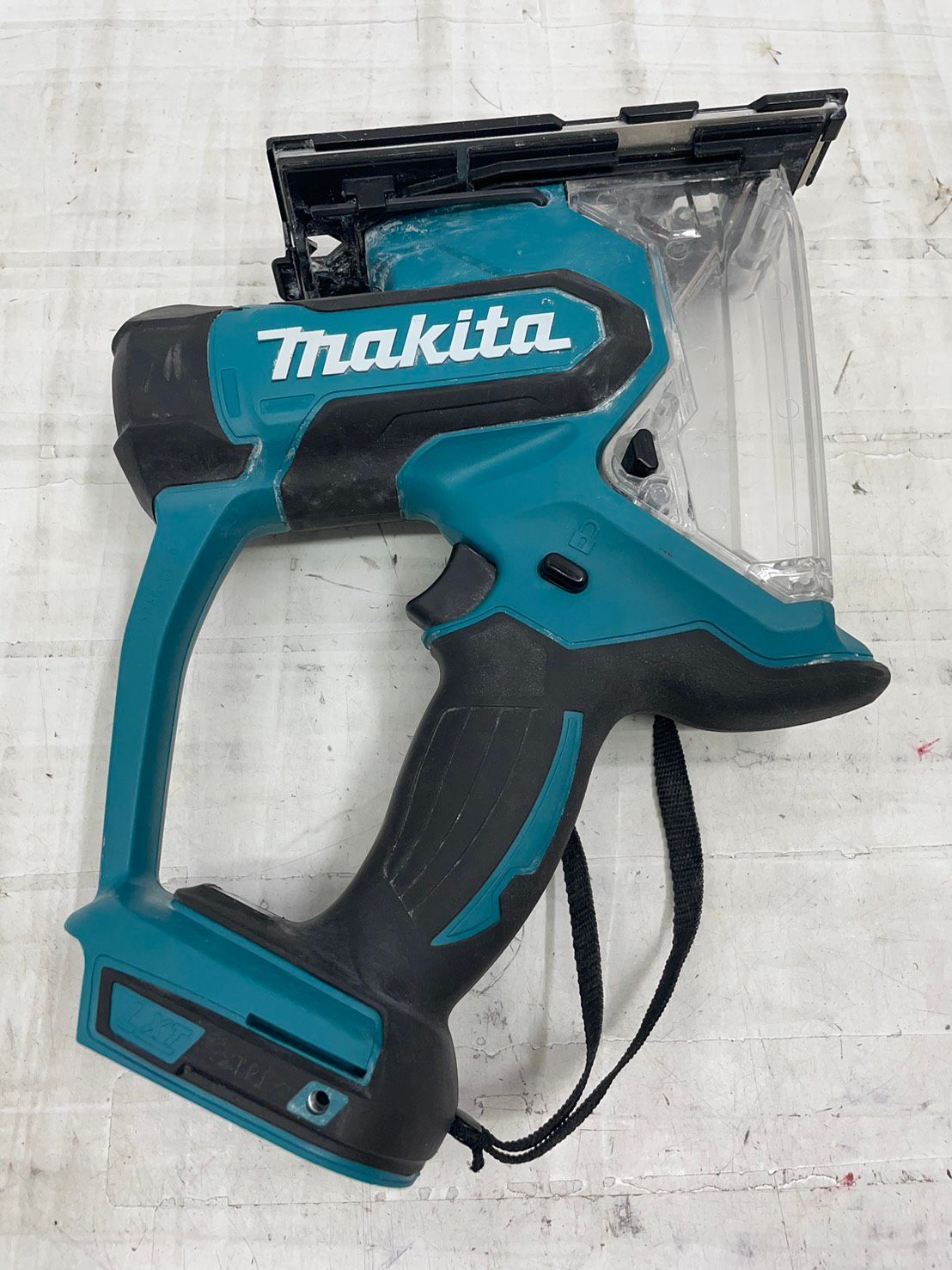 送料無料h15393 makita マキタ 充電式 ボードカッタ SD180D 18V 工具 大工道具 電動工具 DIY