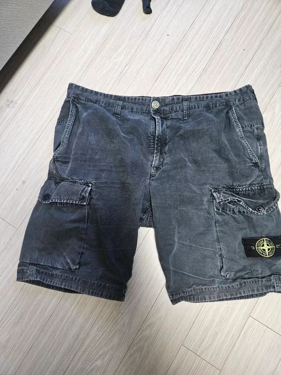 STONE ISLAND バミューダ カーゴ ハーフパンツ 38 26,779円