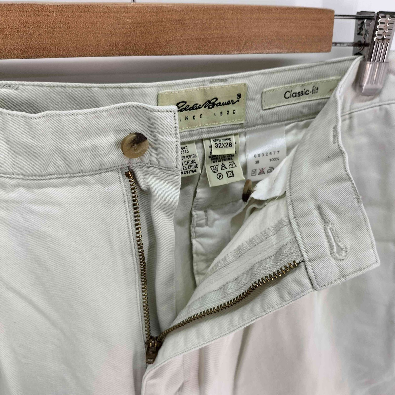 エディーバウアー Eddie Bauer 白タグ Classic-fit 2タックチノパンツ