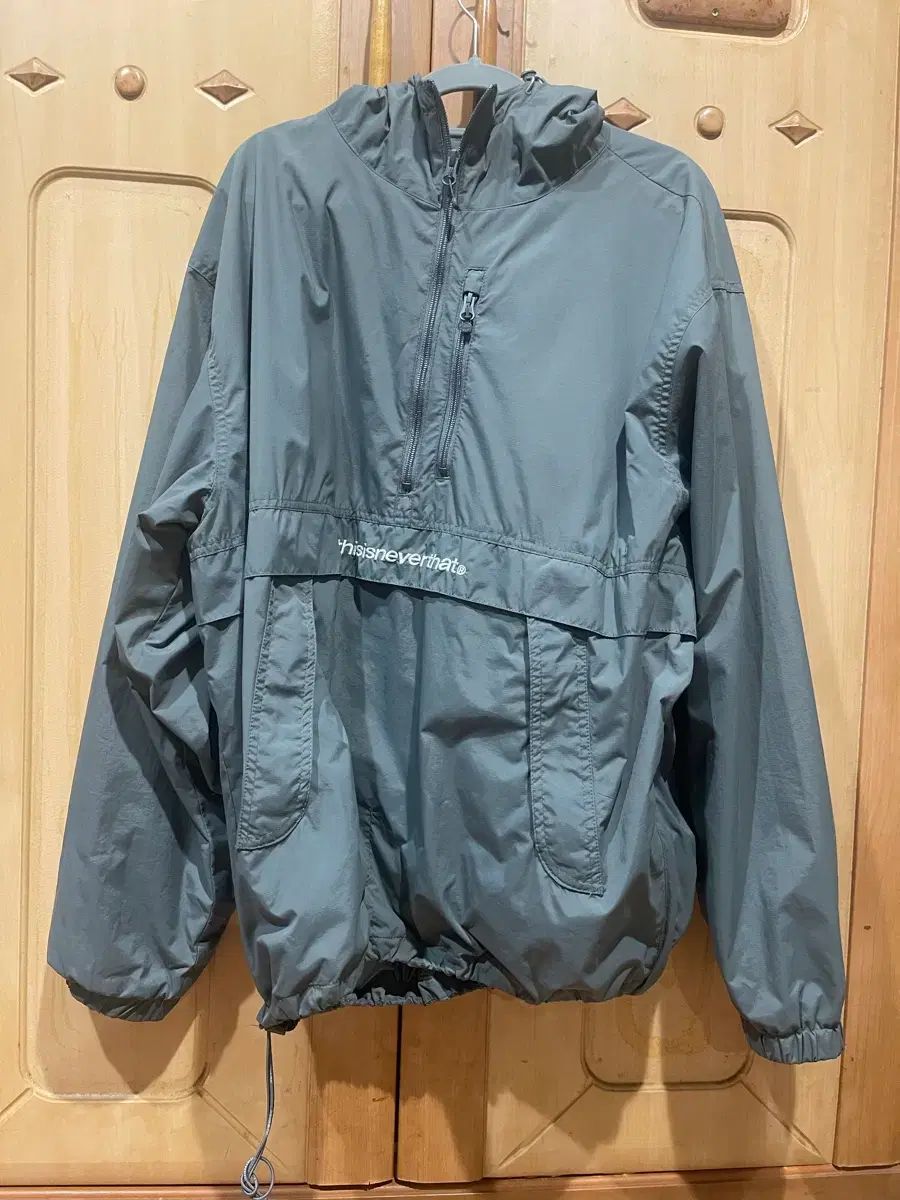 thisisneverthat ウィンドブレーカー グレー