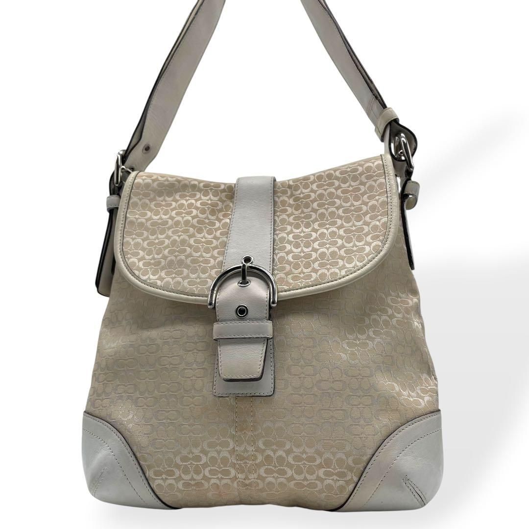 極美品　COACH コーチ　ショルダーバッグ　シグネチャー　ホワイト　希少カラー