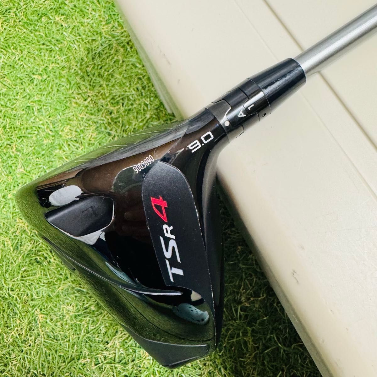 【良品】低スピン タイトリスト TSR4 1W ドライバー 9.0° S 良品】低スピン タイトリスト TSR4 1W ドライバー 9.0° S - メルカリ