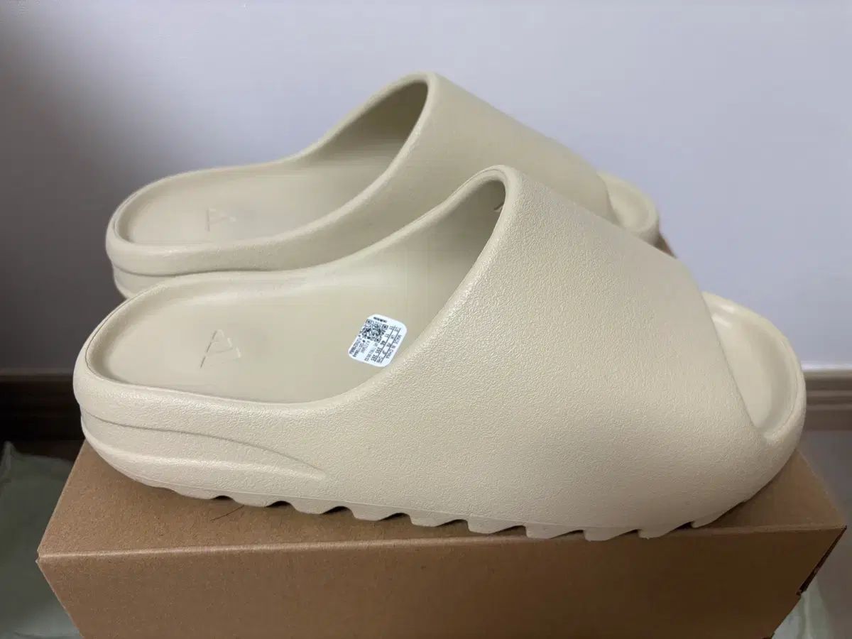 アディダス イージー スライド 本 新品 285