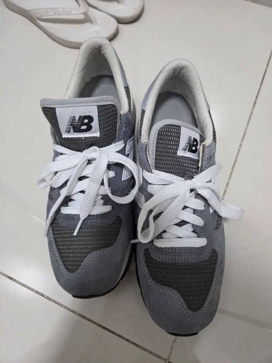 New Balance 990v1 グレーホワイト 26.5cm 出品