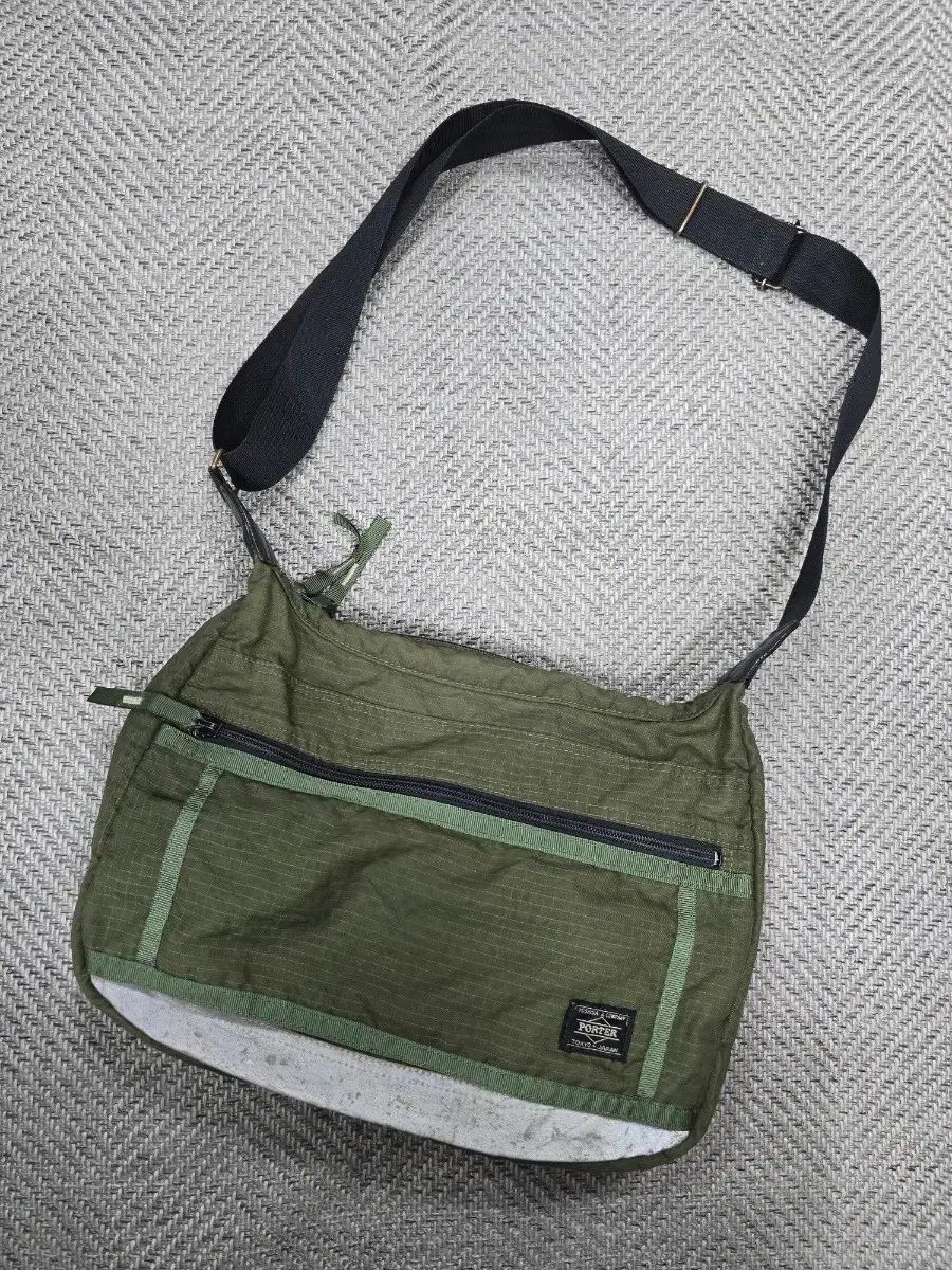 正規品 Porter Desert ナイロン リップストップ ショルダーバッグ