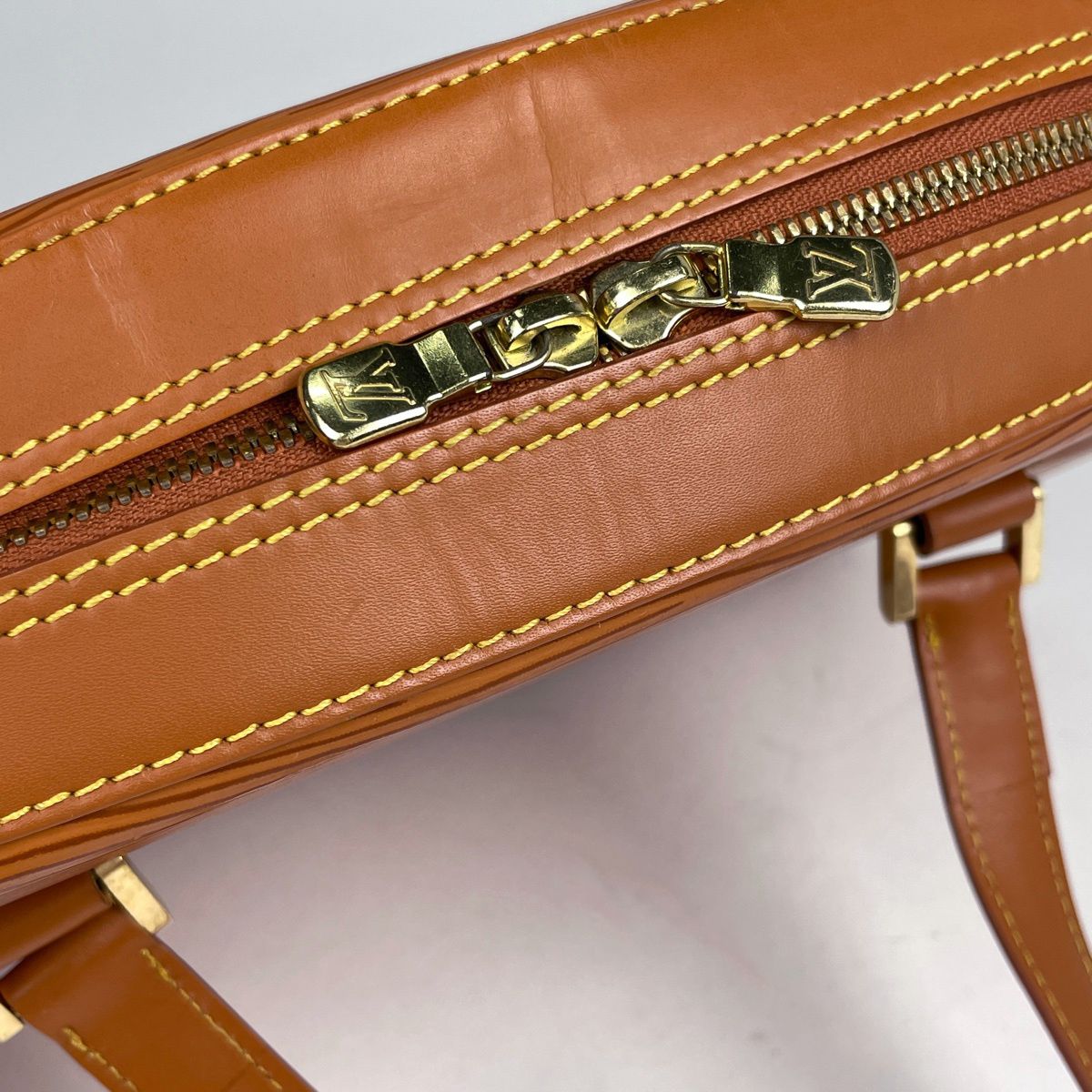 ルイ・ヴィトン Louis Vuitton ヴォルテール ショルダーバッグ エピ ジパングゴールド M52438 レディース 【中古】