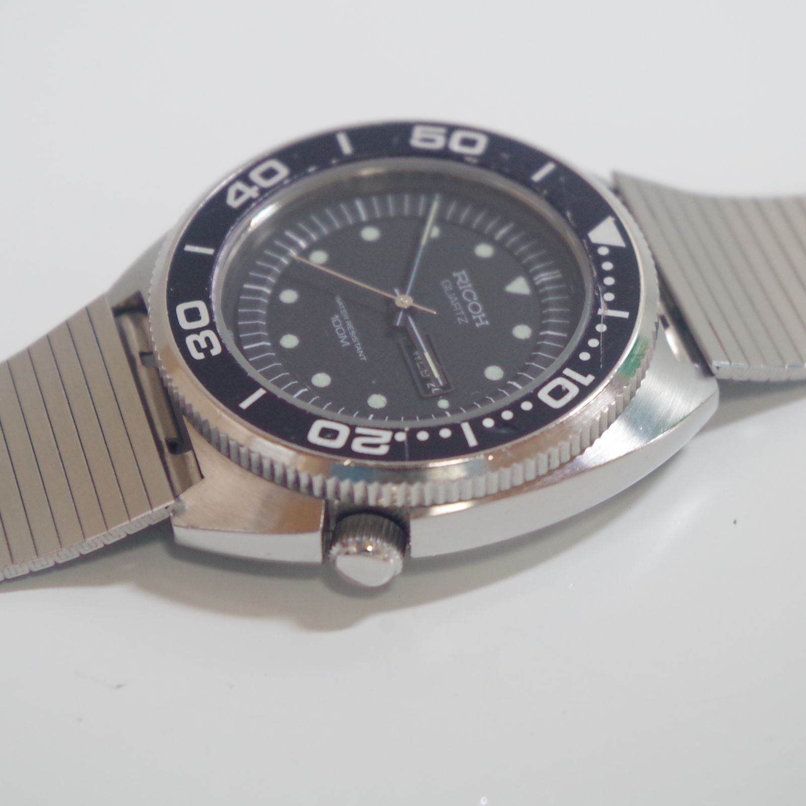 A7100 RICOH 643018 Diver 100M ブラック文字盤 電池交換済み 新品ヴィンテージ風ベルト 動作良好 A7100 RICOH 643018 Diver 100M ブラック文字盤 電池交換済み 新品ヴィンテージ風ベルト 動作良好