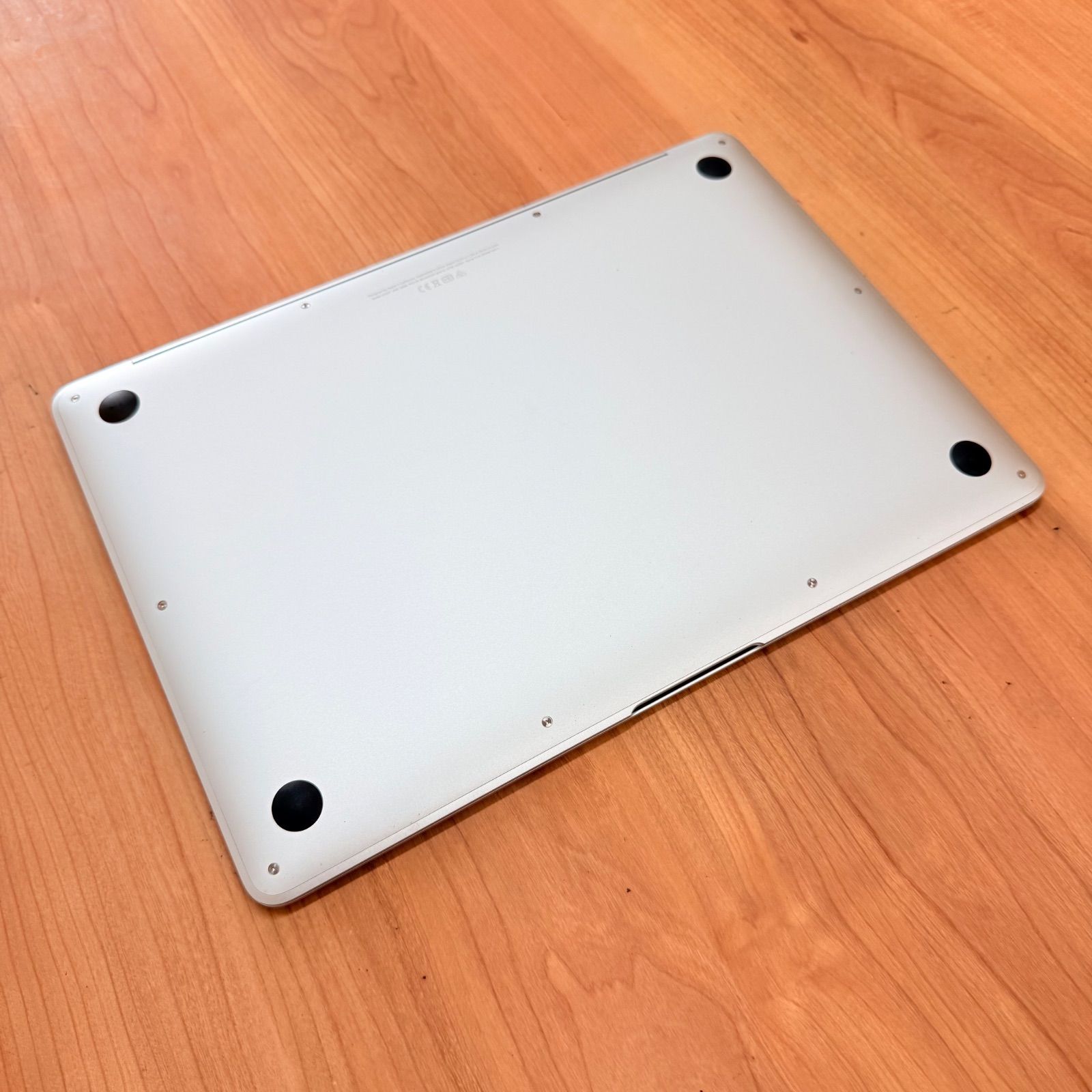 【バッテリー良好】 MacBook air 13インチ 2020 Apple M1 8GB 256GB 動画編集可能 カメラ内蔵 ノートPC SSD搭載 macOSインストール済 【4315】