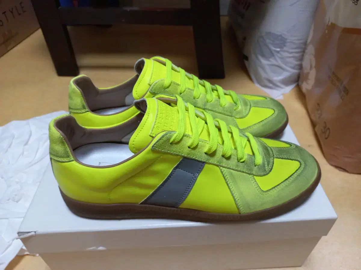 260 Maison Margiela メゾンマルジェラ ドイツ軍 ネオン蛍光 40 5 未使用
