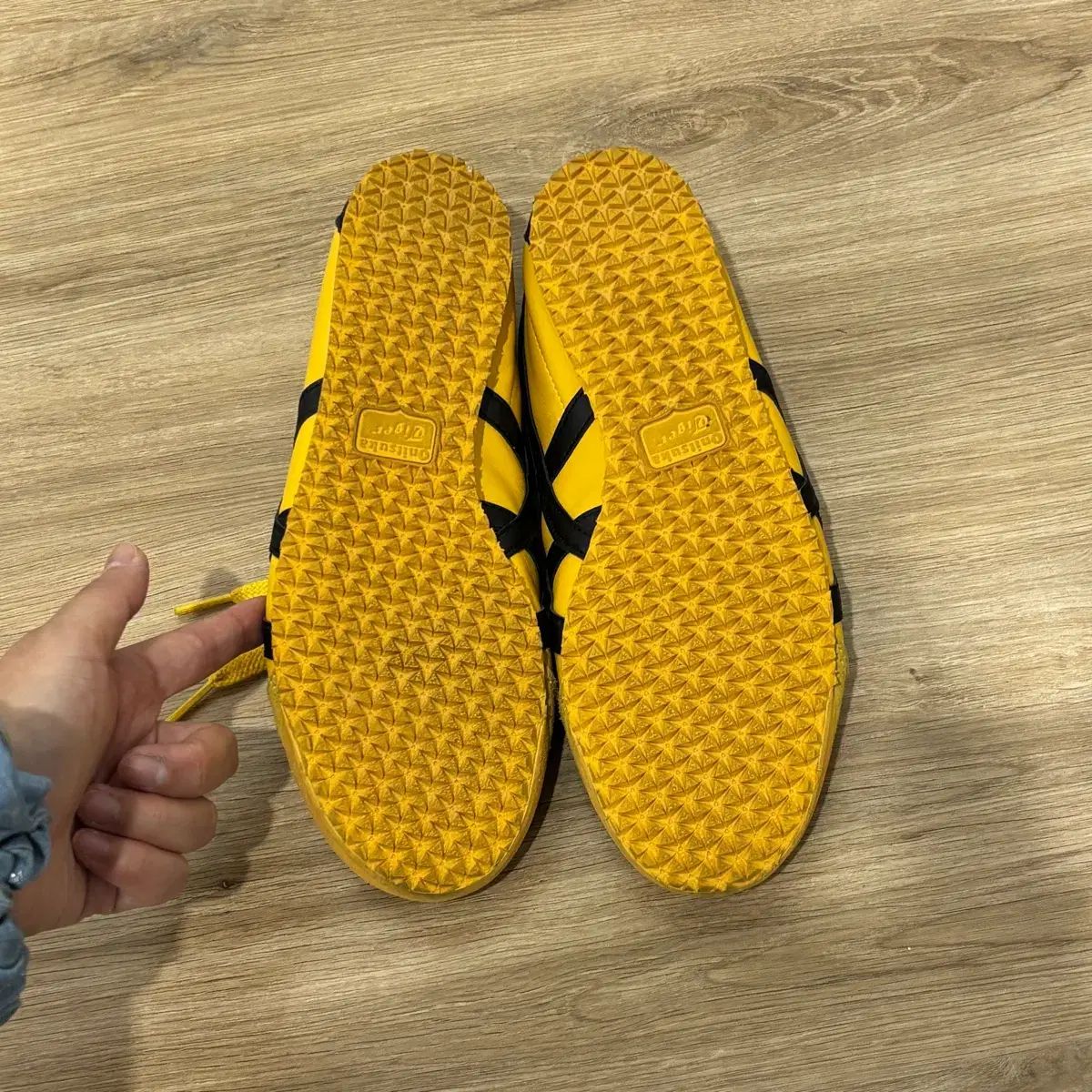 onitsuka tiger オニツカタイガー メキシコ 66 240サイズ