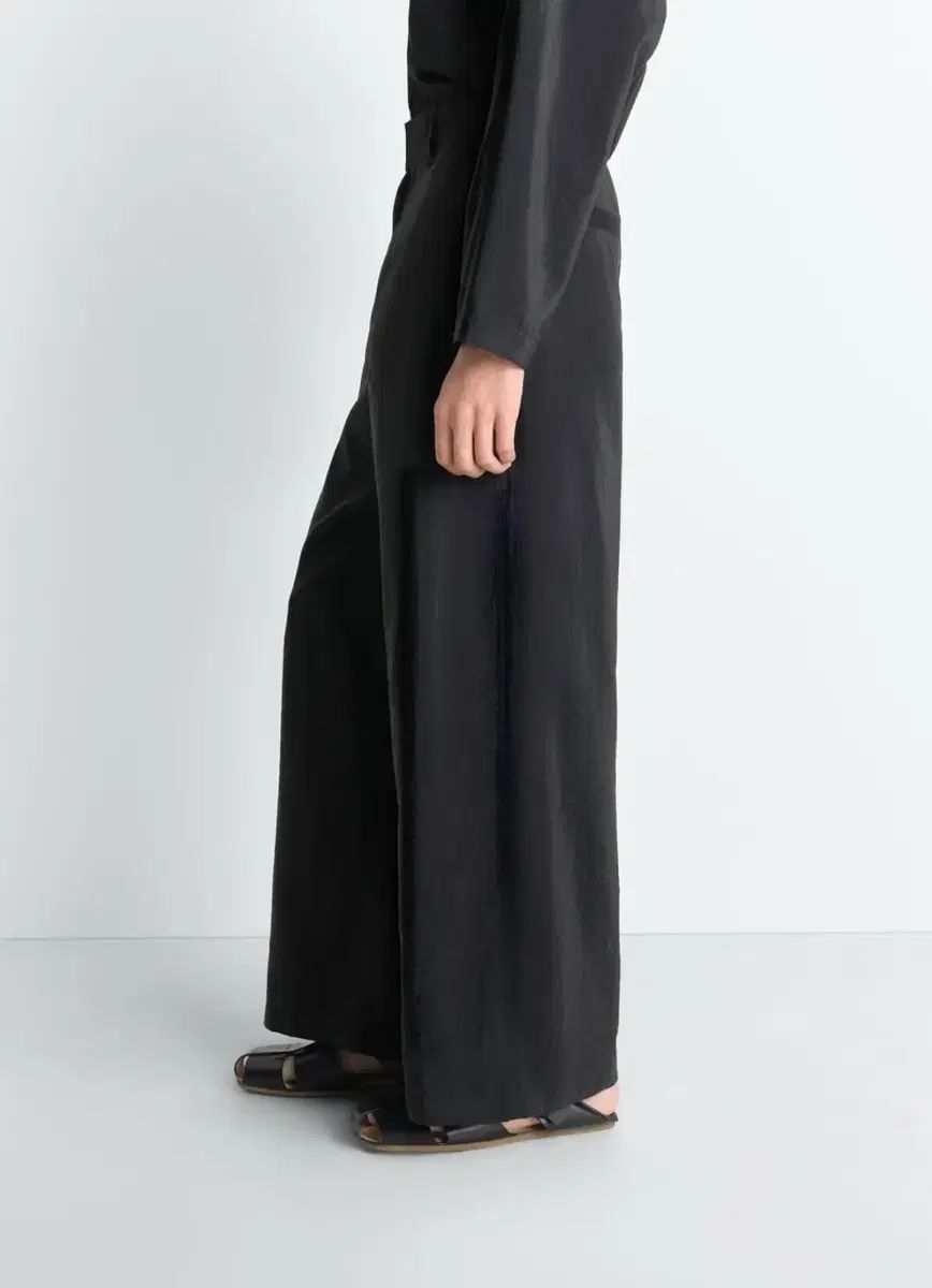 ルメール 26SS ドライシルク ストレート テーラード パンツ ブラック 50 ルメール 26SS ドライシルク ストレート テーラード パンツ ブラック 50