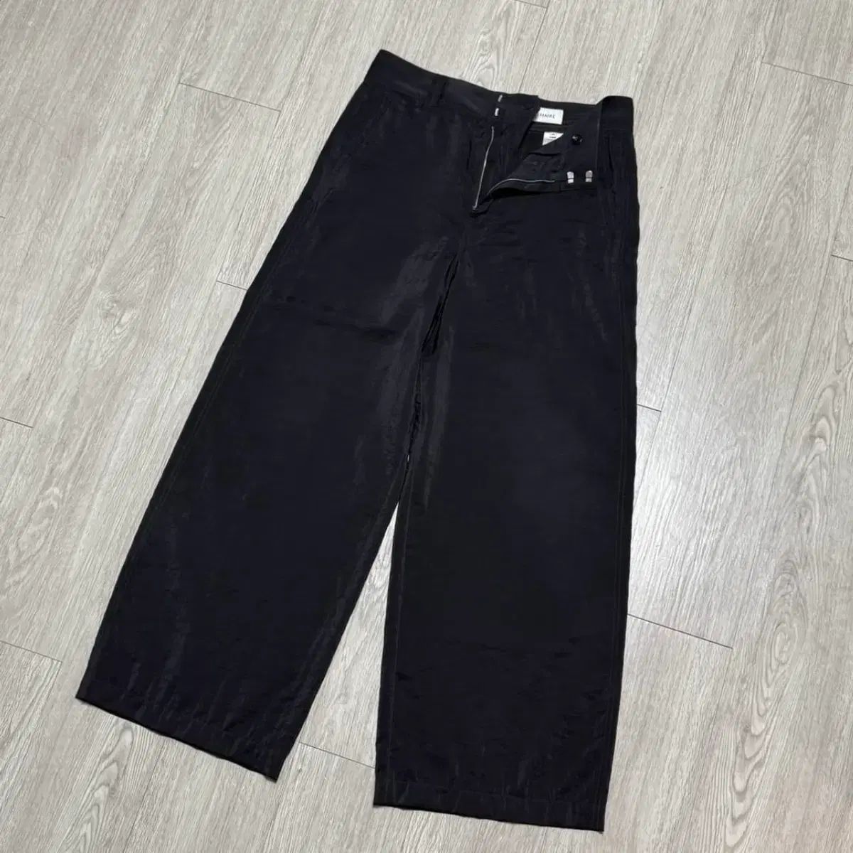 ルメール 26SS ドライシルク ストレート テーラード パンツ ブラック 50 ルメール 26SS ドライシルク ストレート テーラード パンツ ブラック 50