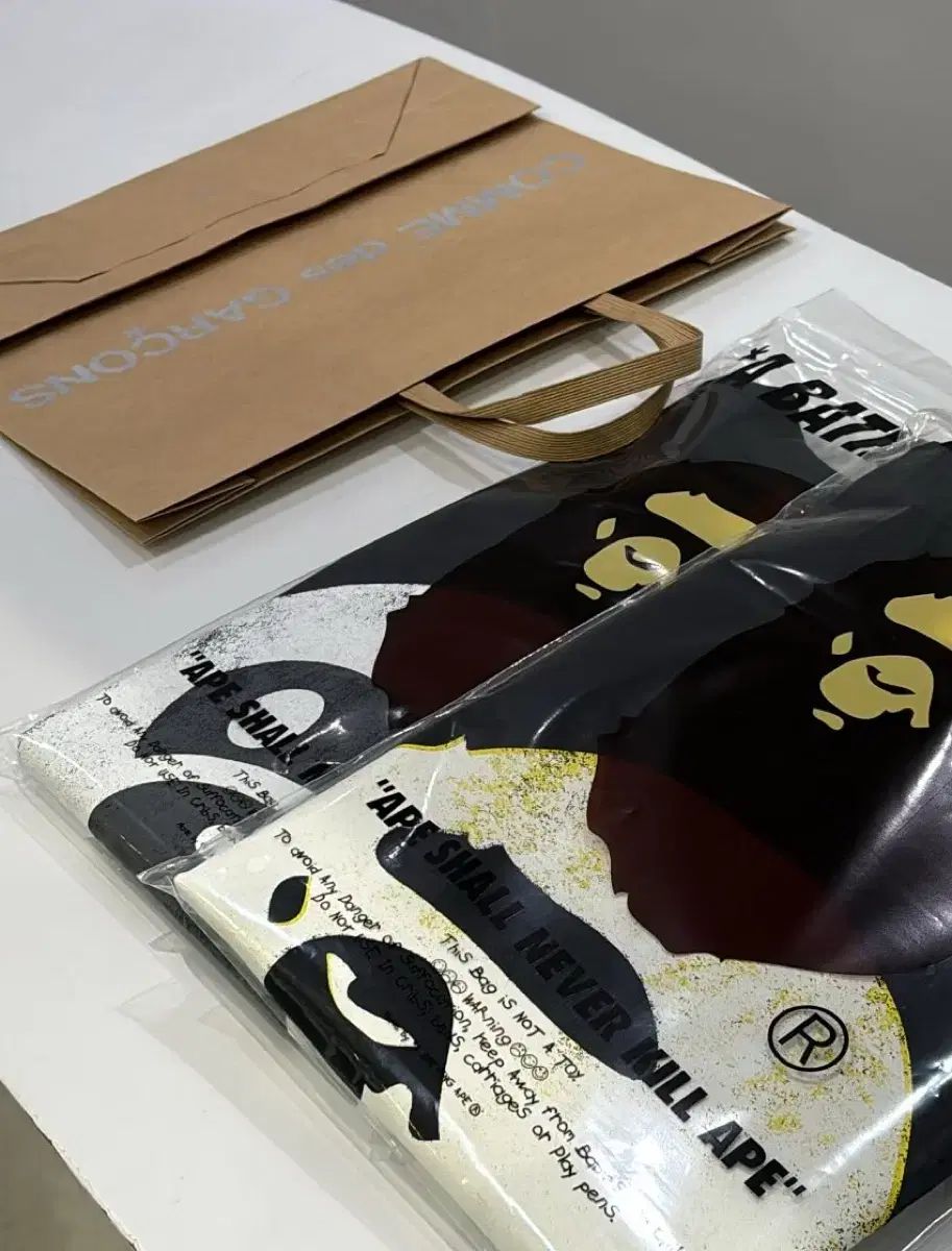 A BATHING APE x コム・デ・ギャルソン 大阪 BIG ベイビー Tシャツ ブラック XL (未開封)