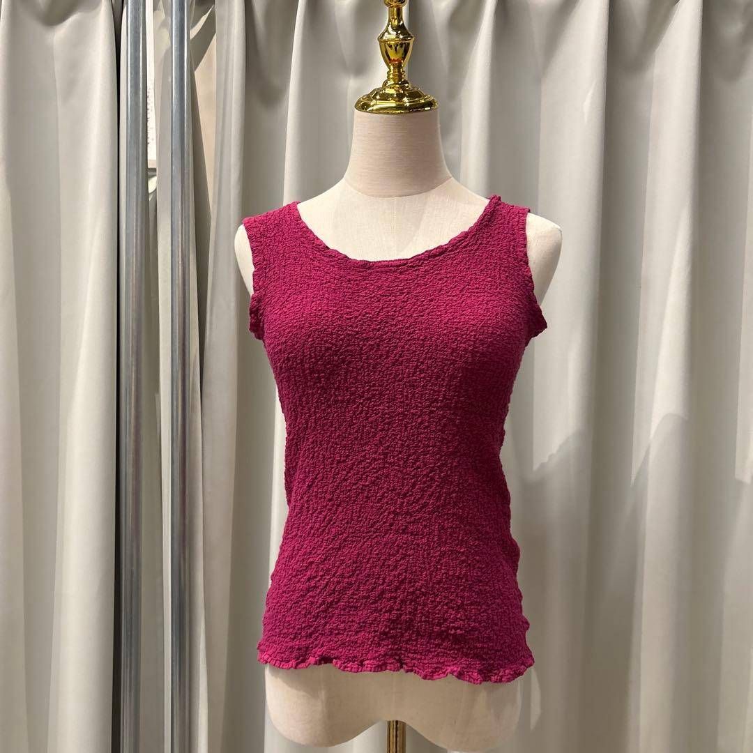 【東あずま店　併売品】　イッセイミヤケ　ISSEYMIYAKE me　タンクトップ　無地　ブラウス　 シャツ トップス　レディース　blouse　shirt　Tops　ladies　 ノースリーブ　ピンク 桃色　PINK　お呼ばれ　デート