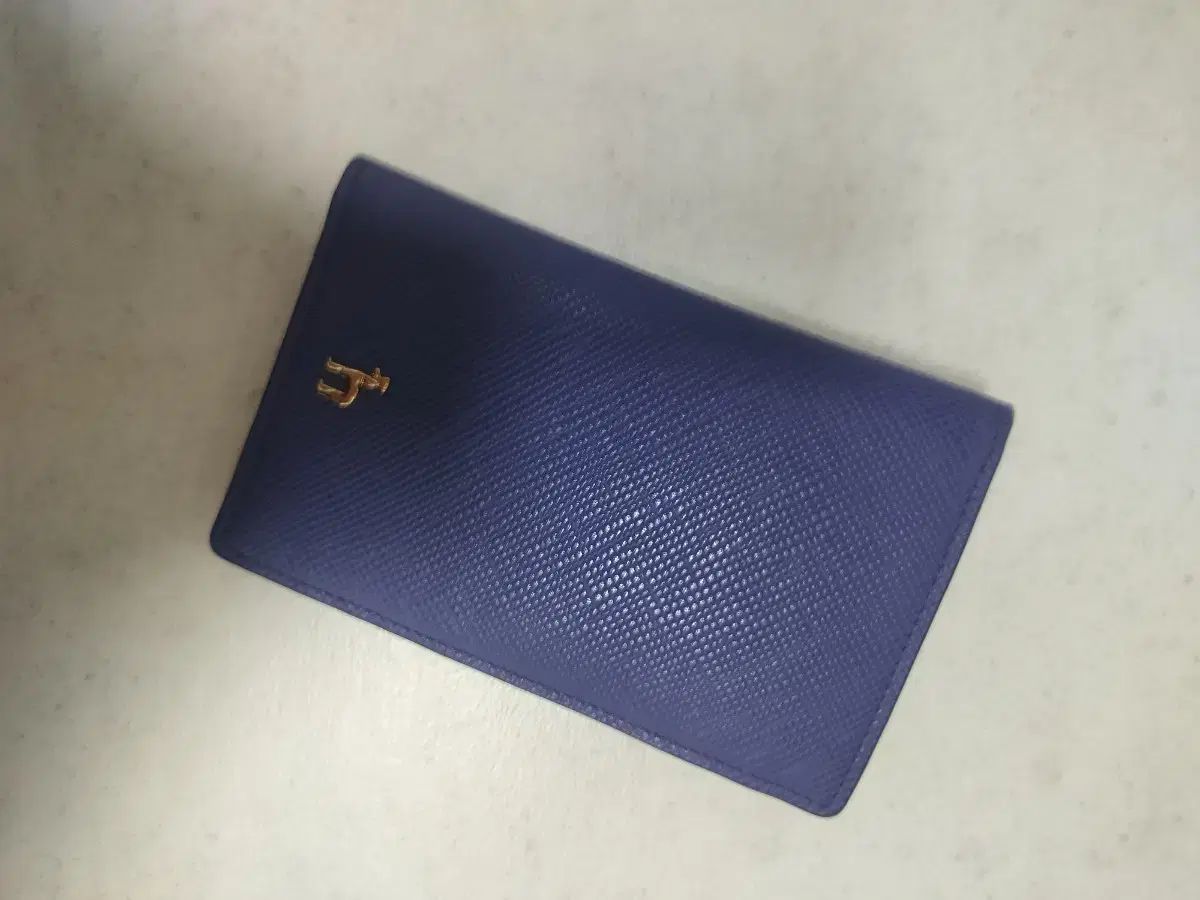 HAZZYS 財布