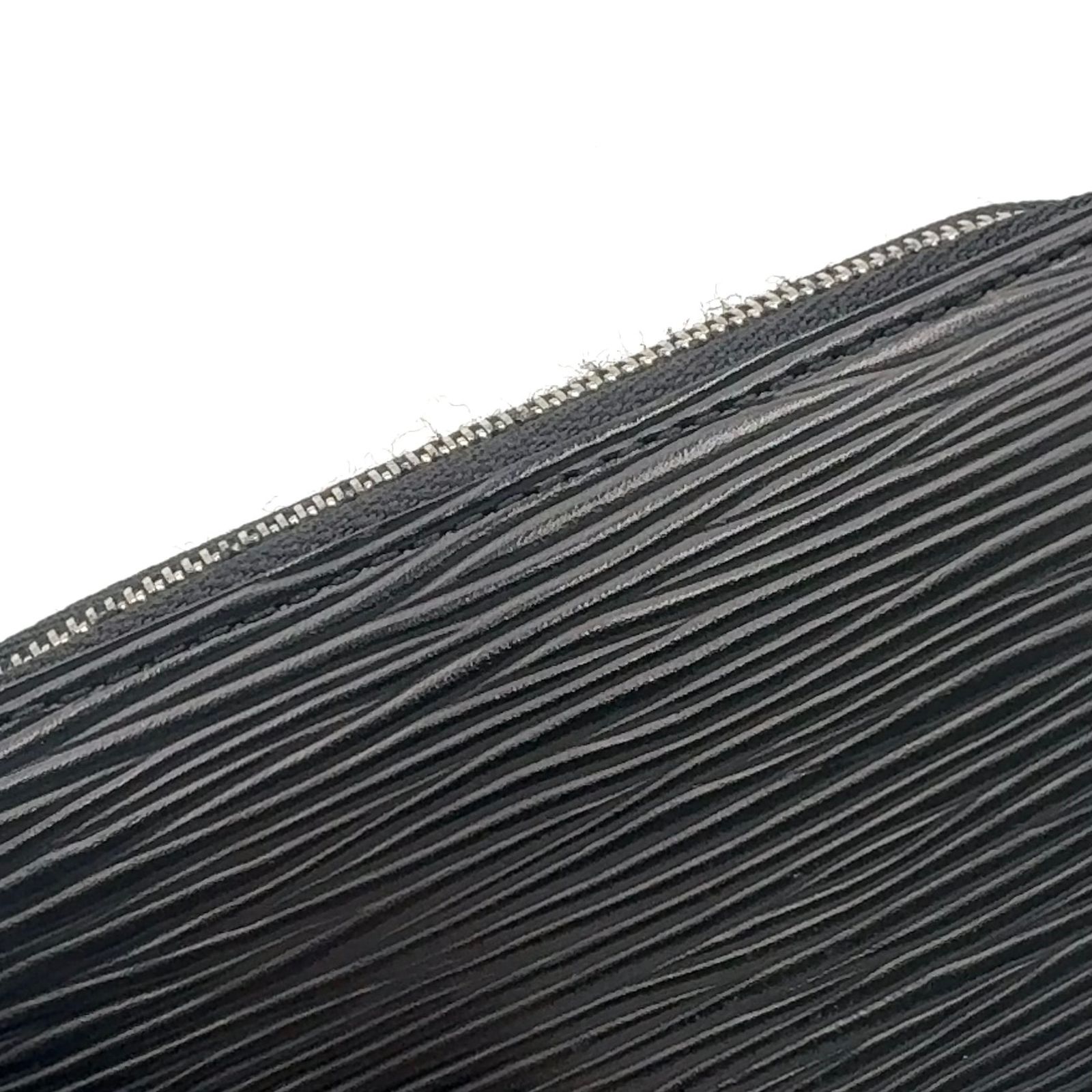 新着】LOUIS VUITTON ジッピーコインパース エピ エピ ノワール レザー