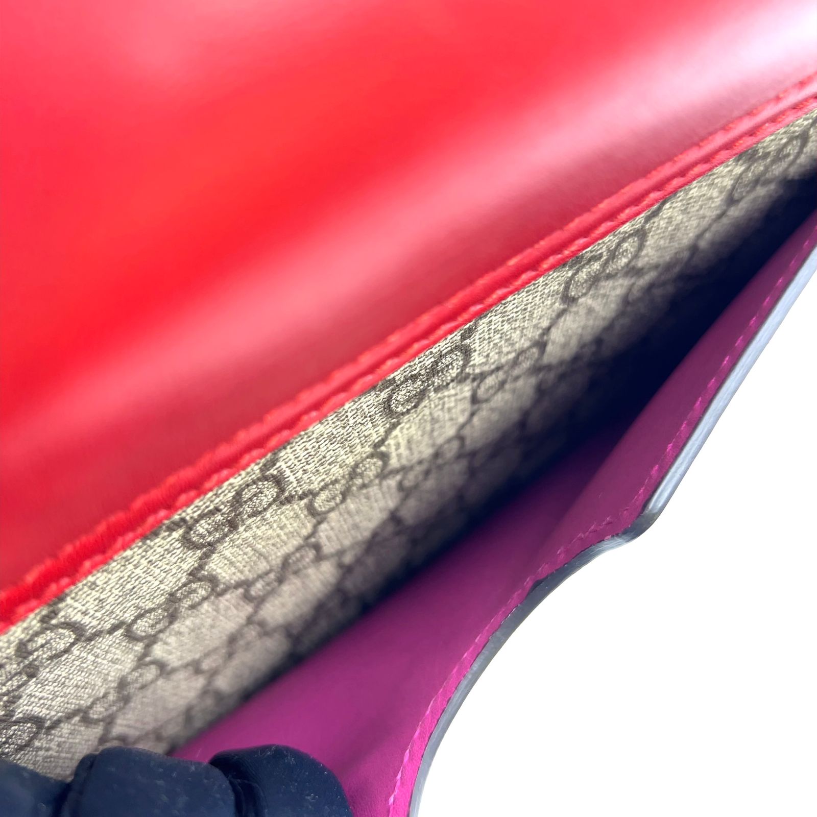 ■極美品■グッチ チェーンショルダーバッグ ティアン パドロック PVC 新着】GUCCI パドロックGG グッチシマ レザー、PVC ベージュ、レッド