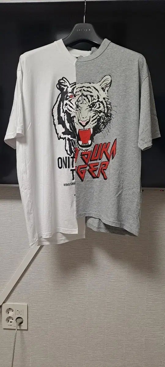 オニツカタイガー オーバーサイズ 半袖Tシャツ 白/グレー