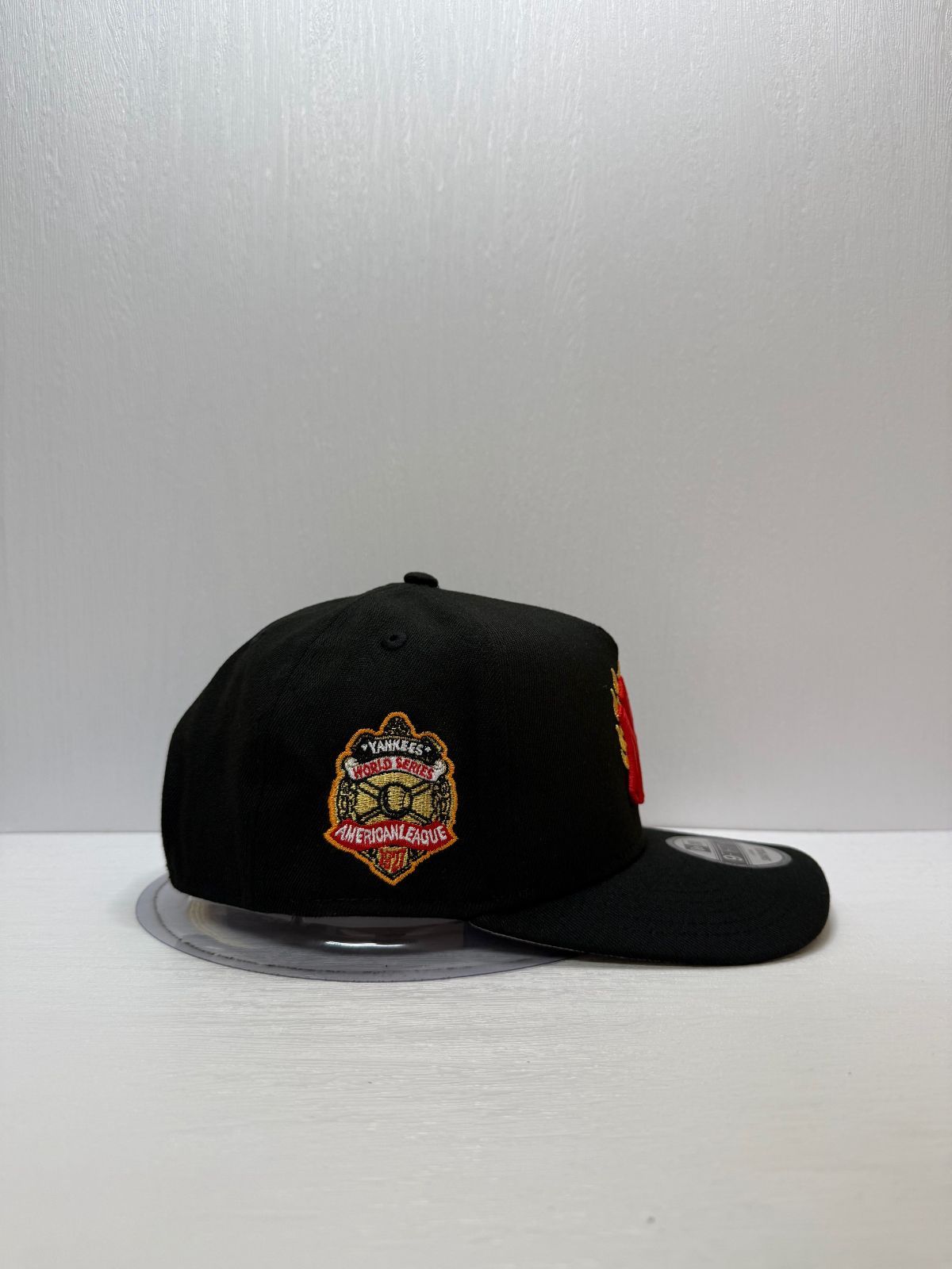 ニューエラ ニューヨークヤンキース ワールドシリーズ1927 フレイム 9fifty A-FRAME スナップバックキャップ ブラックカラー ニューエラ ニューヨークヤンキース ワールドシリーズ1927 フレイム 9fifty A-FRAME スナップバックキャップ ブラックカラー