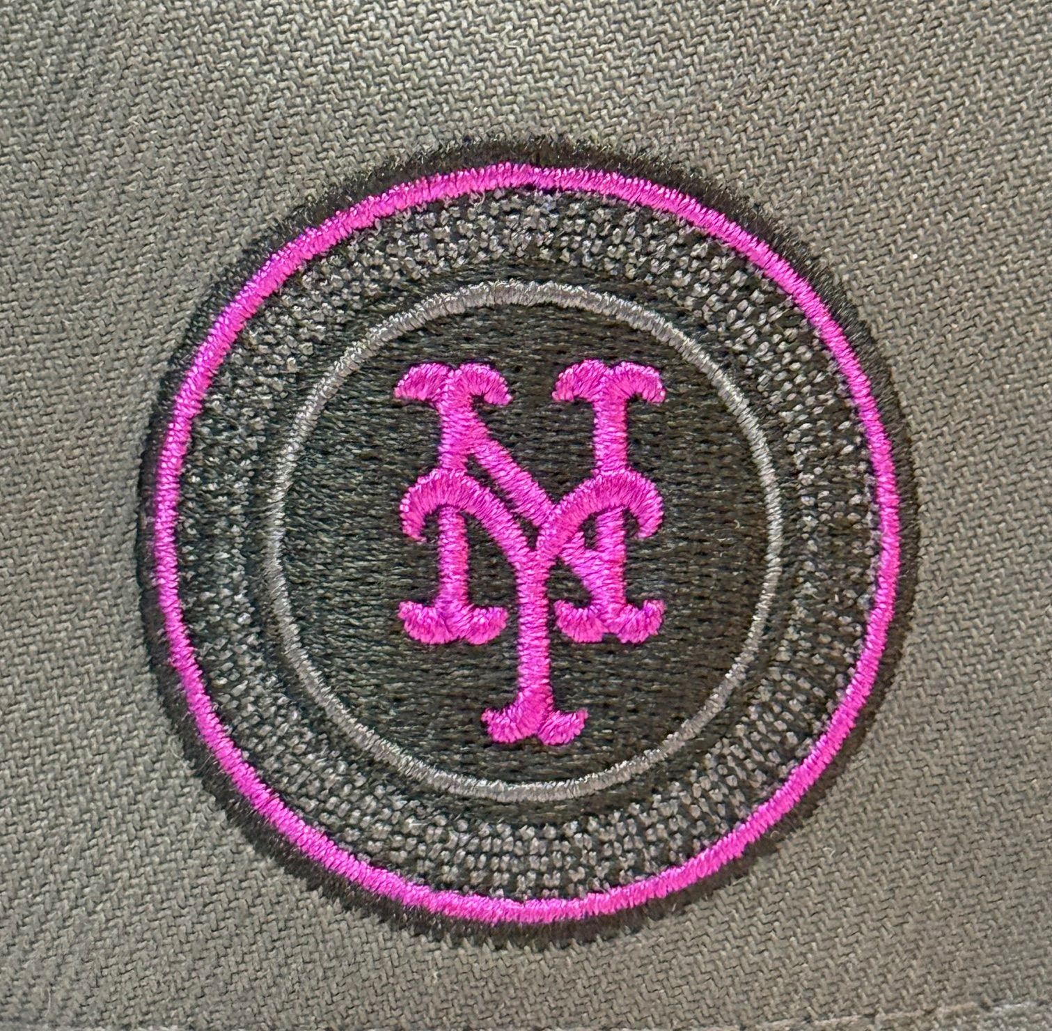 ニューエラ ニューヨークメッツ NYC 9fifty A-FRAME スナップバックキャップ ダークグレーカラー ニューエラ ニューヨークメッツ NYC 9fifty A-FRAME スナップバックキャップ ダークグレーカラー