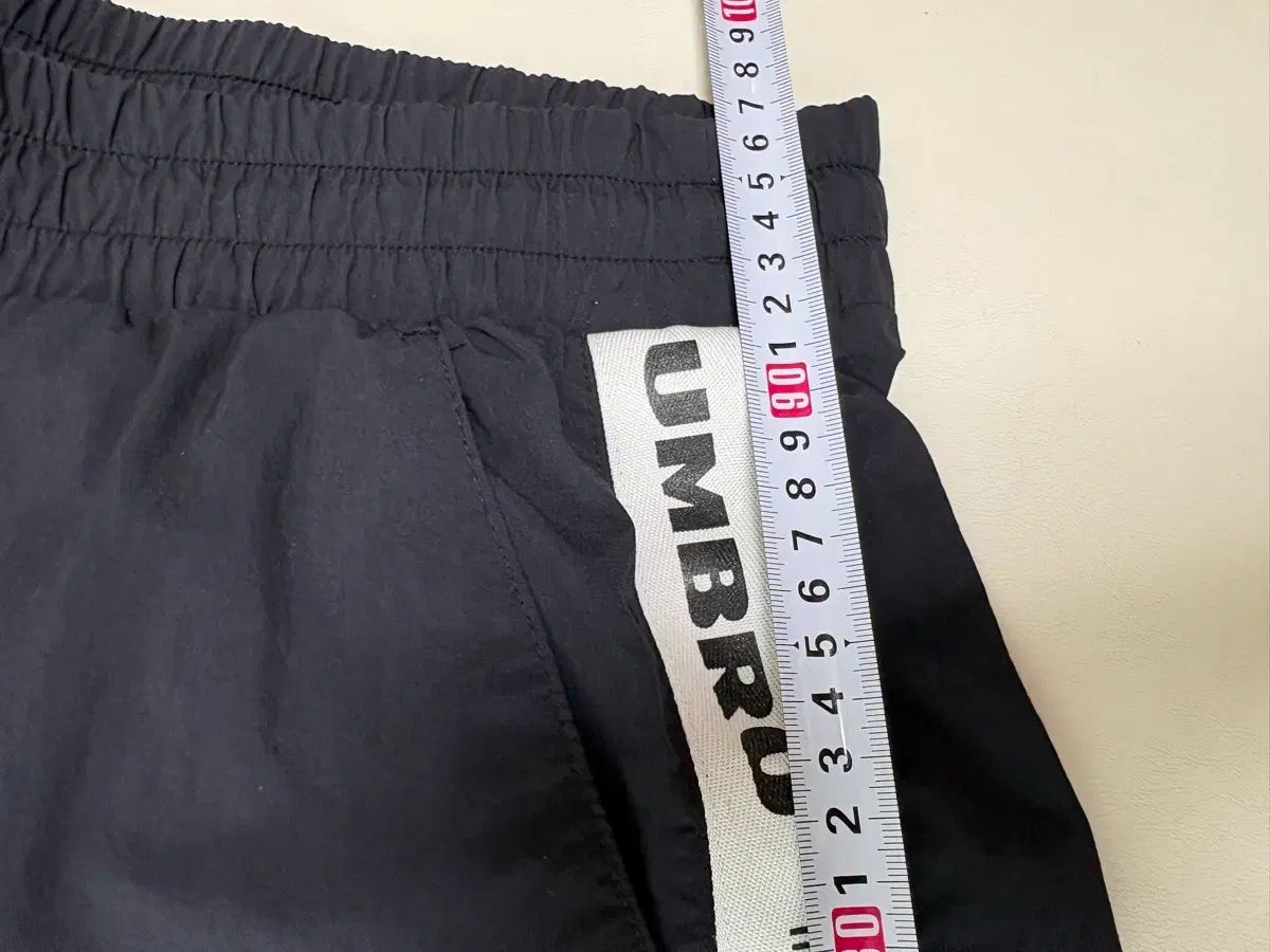 アンブロ インターナショナル テイピング ジョガーパンツ ウーブン トレーニングパンツ アンブロ インターナショナル テイピング ジョガーパンツ ウーブン トレーニングパンツ