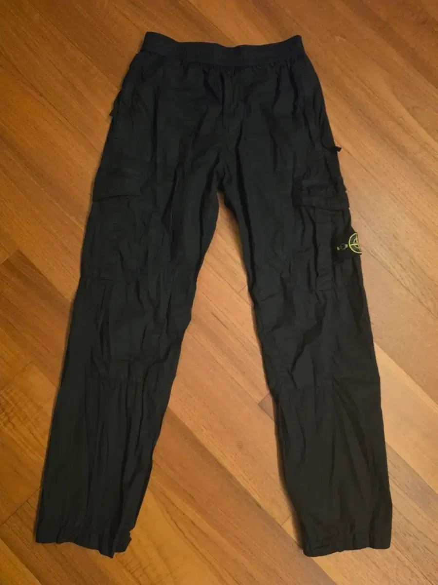 STONE ISLAND 23ss コットン 텔라 パラシュート カーゴ パンツ ブラック S デパート正規品