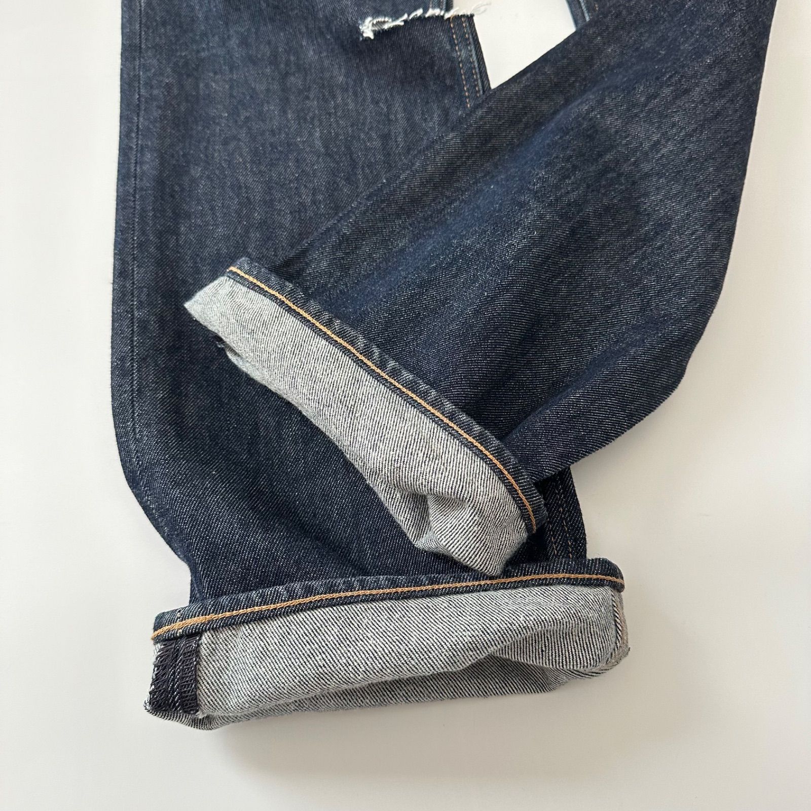 オーラリー AURALEE HARD TWIST DENIM 5P PANTS デニムパンツ インディゴ サイズ24 日本製 A00P02DM カットアウト リメイク 6JU064 オーラリー AURALEE HARD TWIST DENIM 5P PANTS デニムパンツ インディゴ サイズ24 日本製 A00P02DM カットアウト リメイク 6JU064