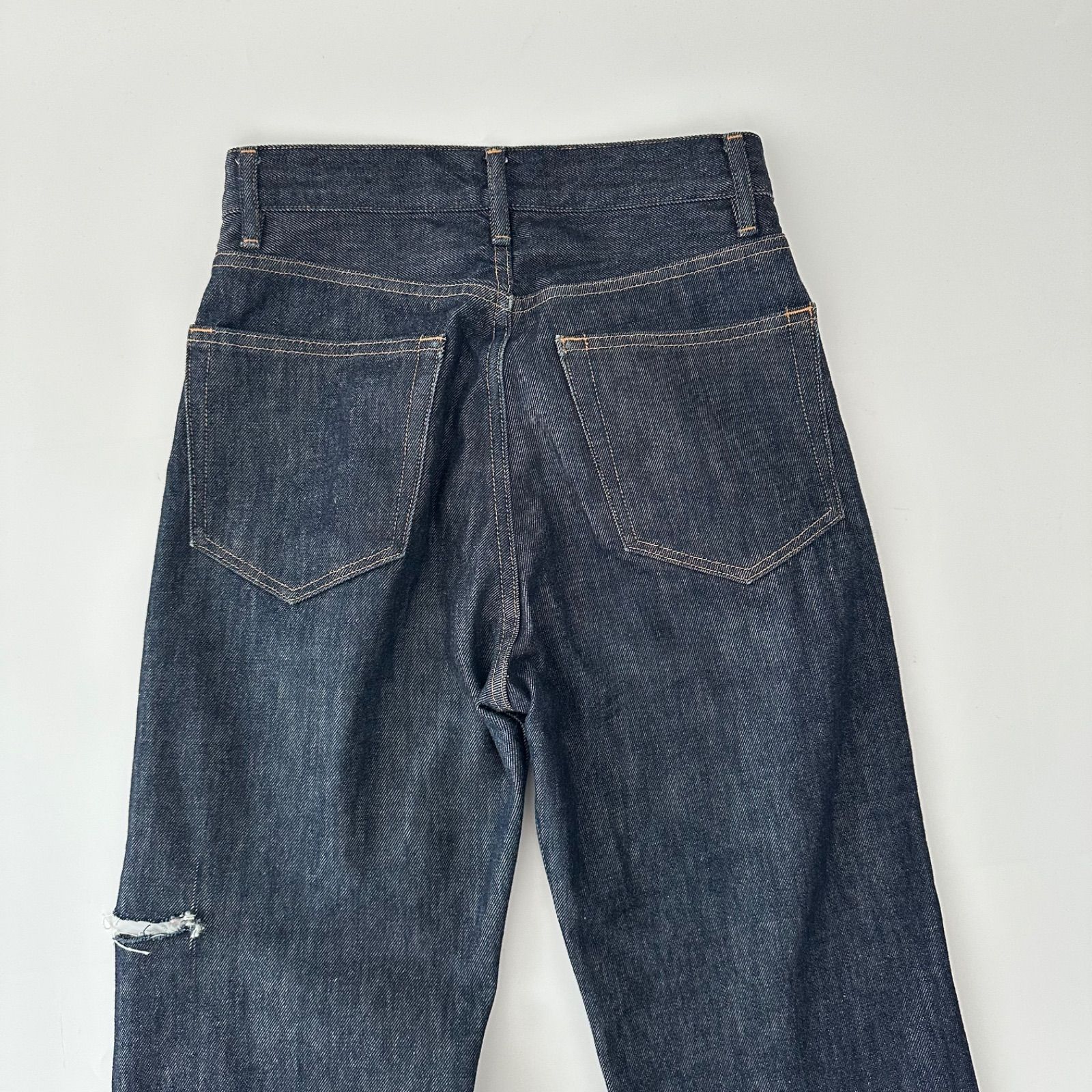 オーラリー AURALEE HARD TWIST DENIM 5P PANTS デニムパンツ インディゴ サイズ24 日本製 A00P02DM カットアウト リメイク 6JU064 オーラリー AURALEE HARD TWIST DENIM 5P PANTS デニムパンツ インディゴ サイズ24 日本製 A00P02DM カットアウト リメイク 6JU064