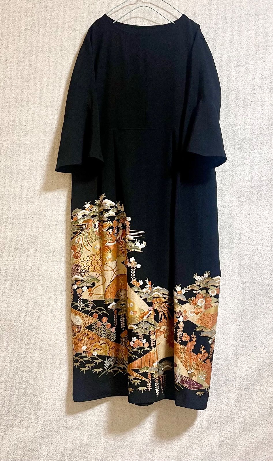 一点物 着物リメイク ロングワンピース ドレス 黒留袖 正絹 花鳥文