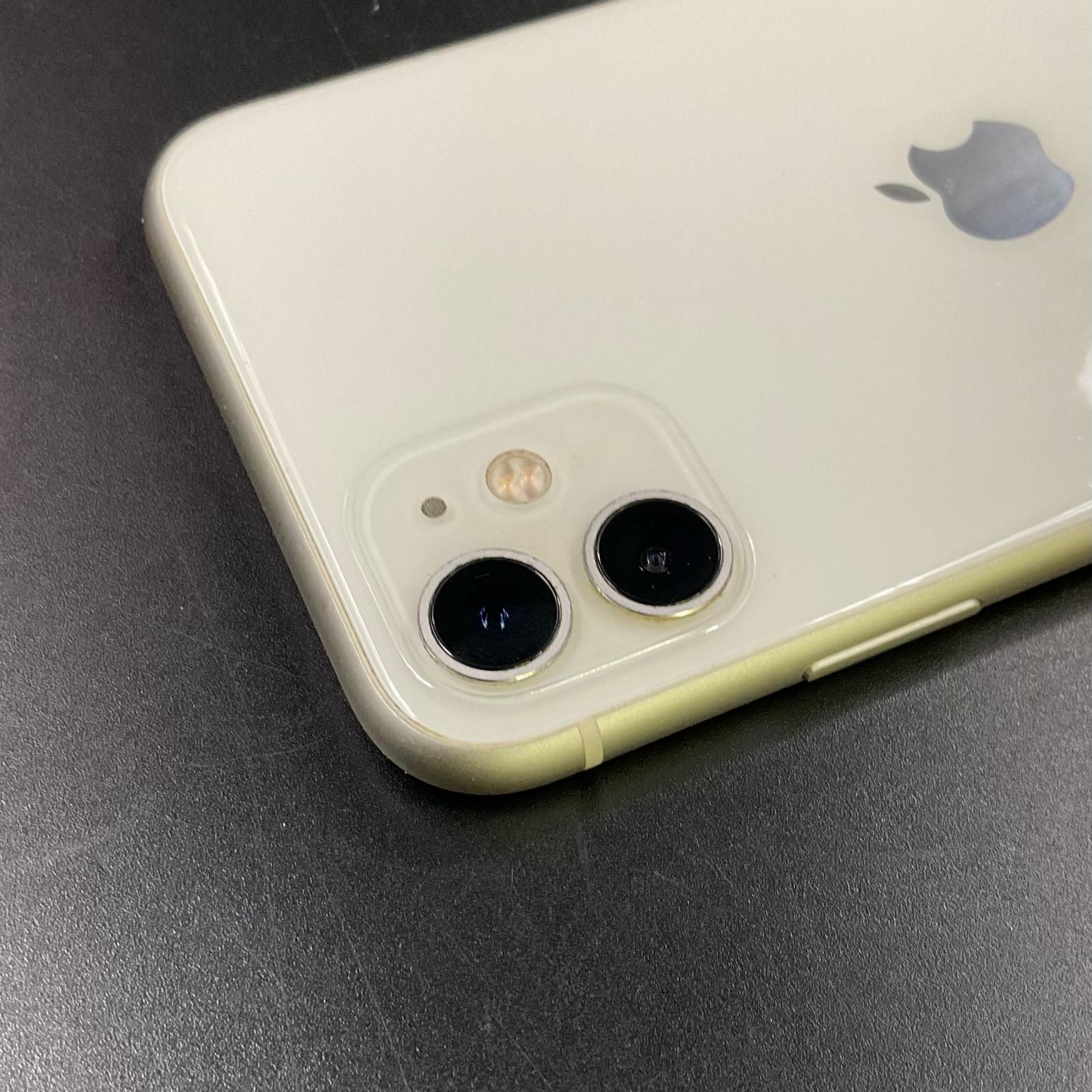 iPhone 11 128GB ホワイト docomo SIMフリー 白ロム - メルカリ