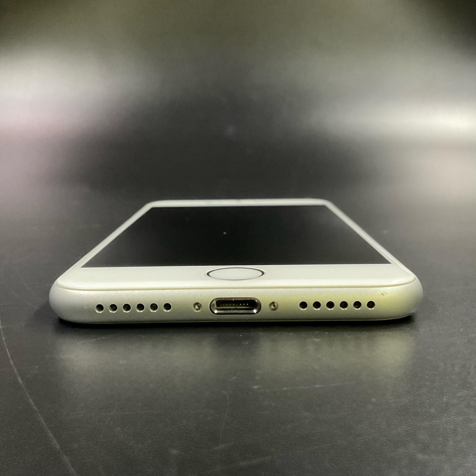 iPhone 8 64GB シルバー docomo SIMフリー美品 - メルカリ