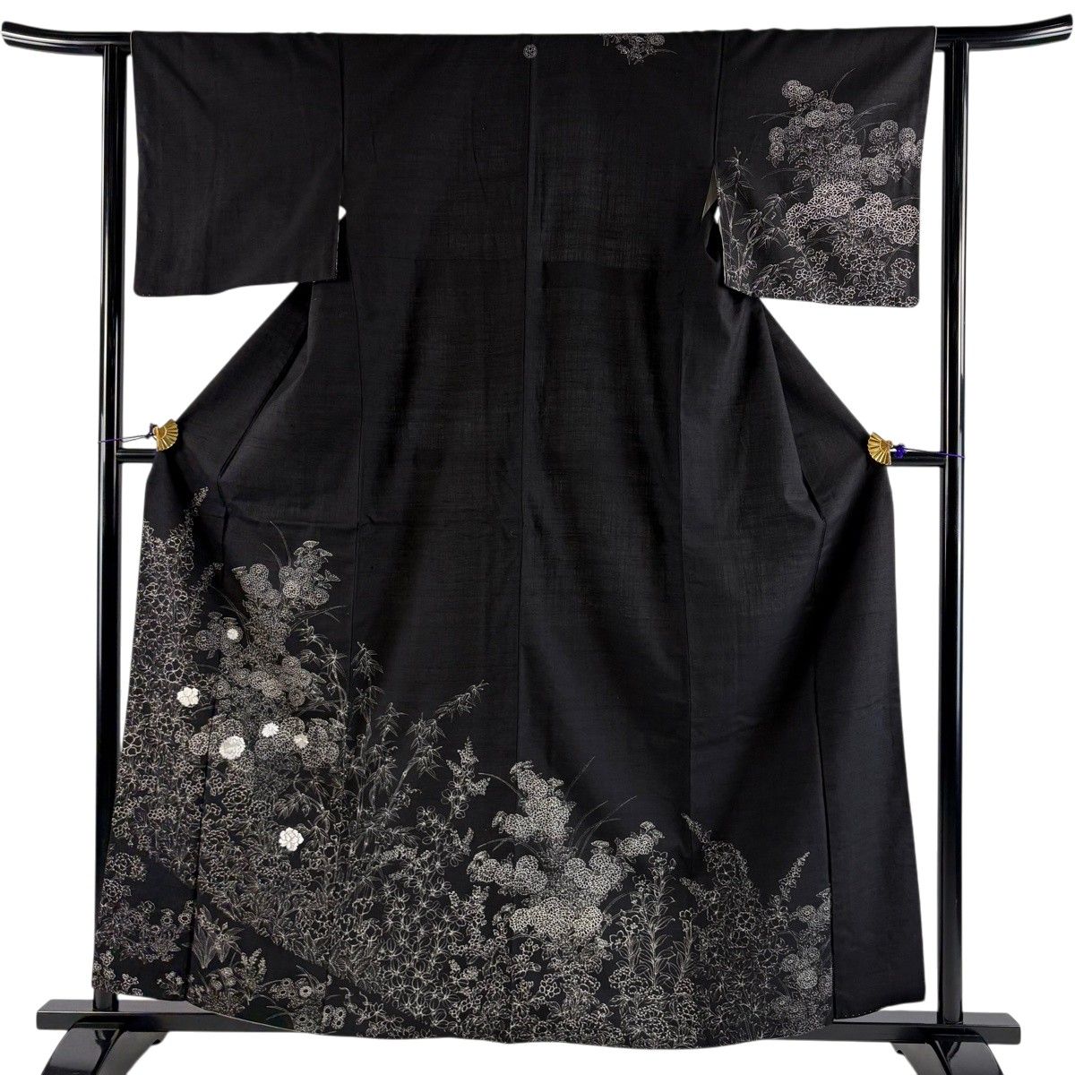 訪問着 身丈159.5cm 裄丈62cm S 袷 紬地 草花 笹 刺繍 黒 正絹 秀品 一つ紋 【中古】