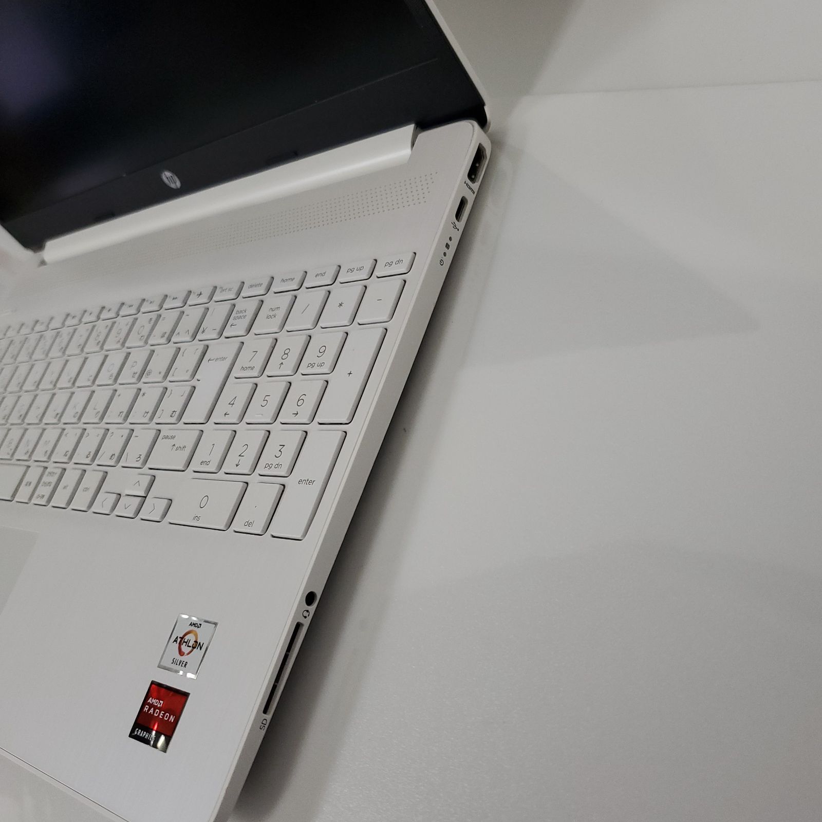 ノートPC・HP Laptop 15s-eq1xxx・AMD Athlon Silver・メモリ12GB