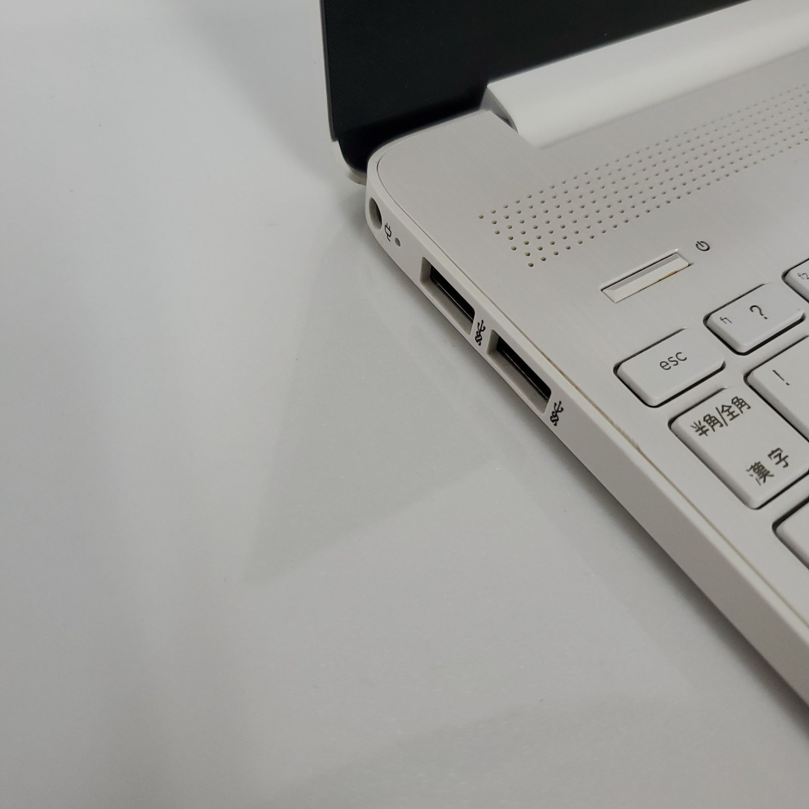 ノートPC・HP Laptop 15s-eq1xxx・AMD Athlon Silver・メモリ12GB