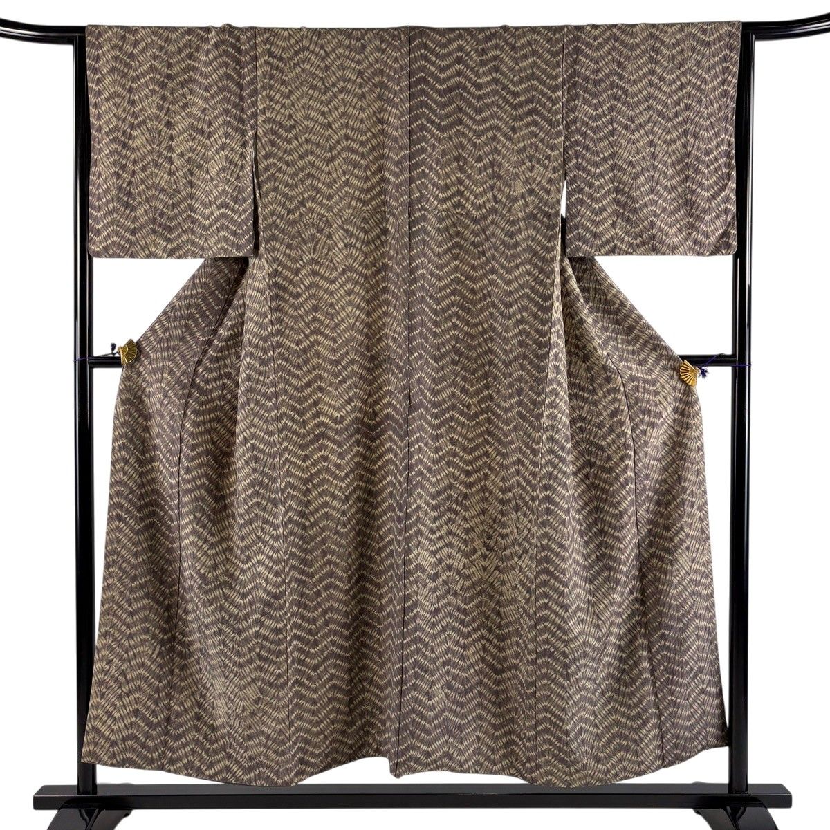 【美品】 小紋 身丈152cm 裄丈65.5cm M 袷 紬地 幾何学模様 絞り 灰緑 正絹 秀品 【中古】