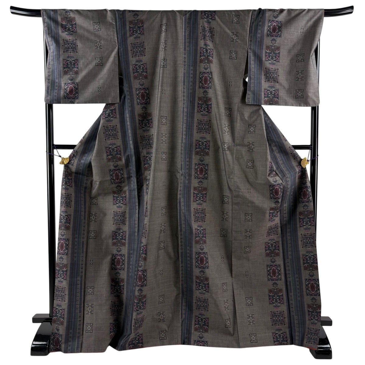 【美品】 紬 身丈171cm 裄丈68cm L 袷 草花 縦縞 灰茶 正絹 秀品 【中古】