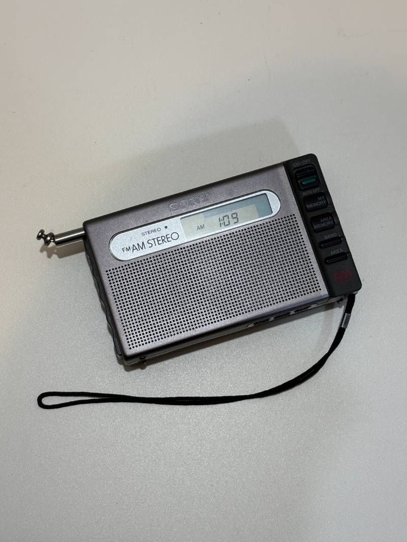 SONY SRF-M100 FM/AM ステレオシンセサイザーラジオ ポータブルラジオ