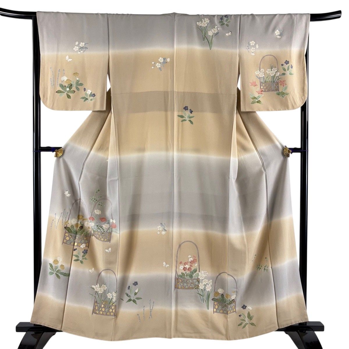 訪問着 身丈161cm 裄丈66cm M 袷 花籠 蝶 金彩 染め分け 薄茶色 正絹 秀品 【中古】