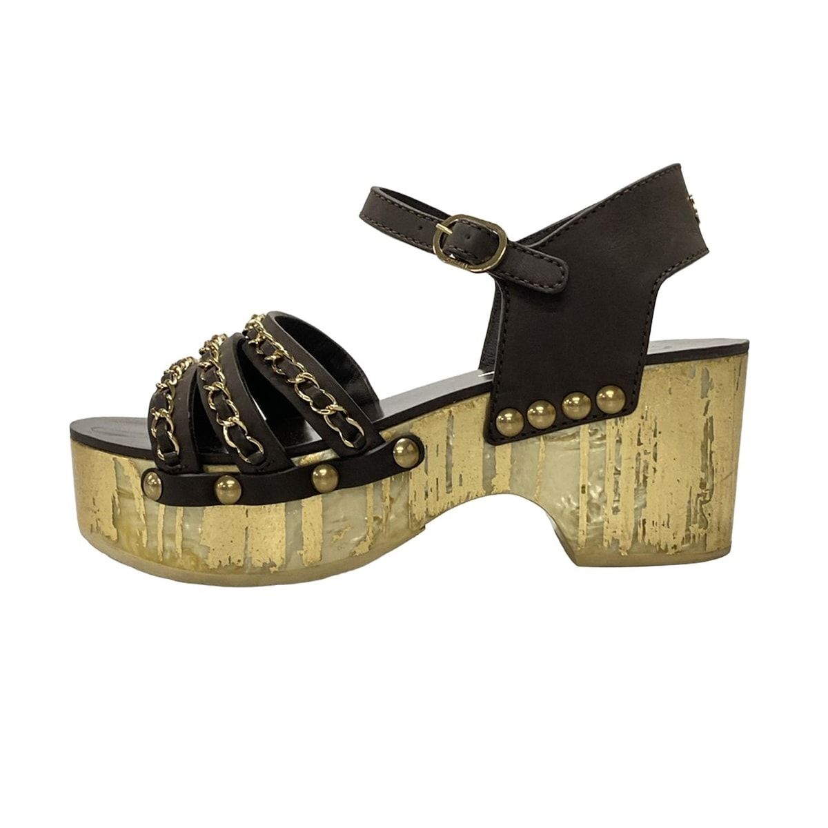 CHANEL(シャネル) サンダル 35 1/2 レディース - ゴールド×ダークブラウン ウェッジソール/アウトソール張替済 レザー