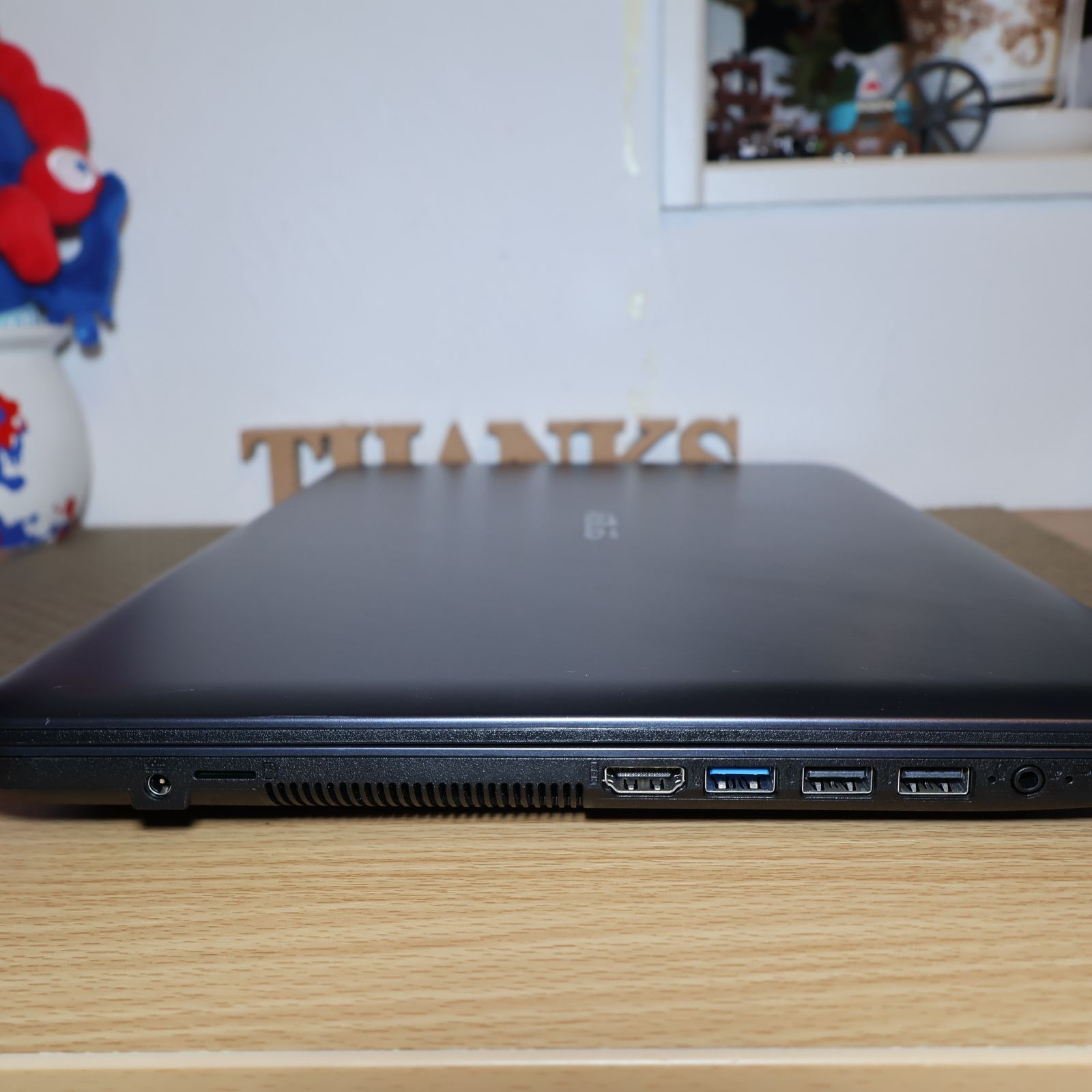 美品Win11公式対応！高年式2021製！SSD/メ4G/DVD/無線/カメラ Win11高