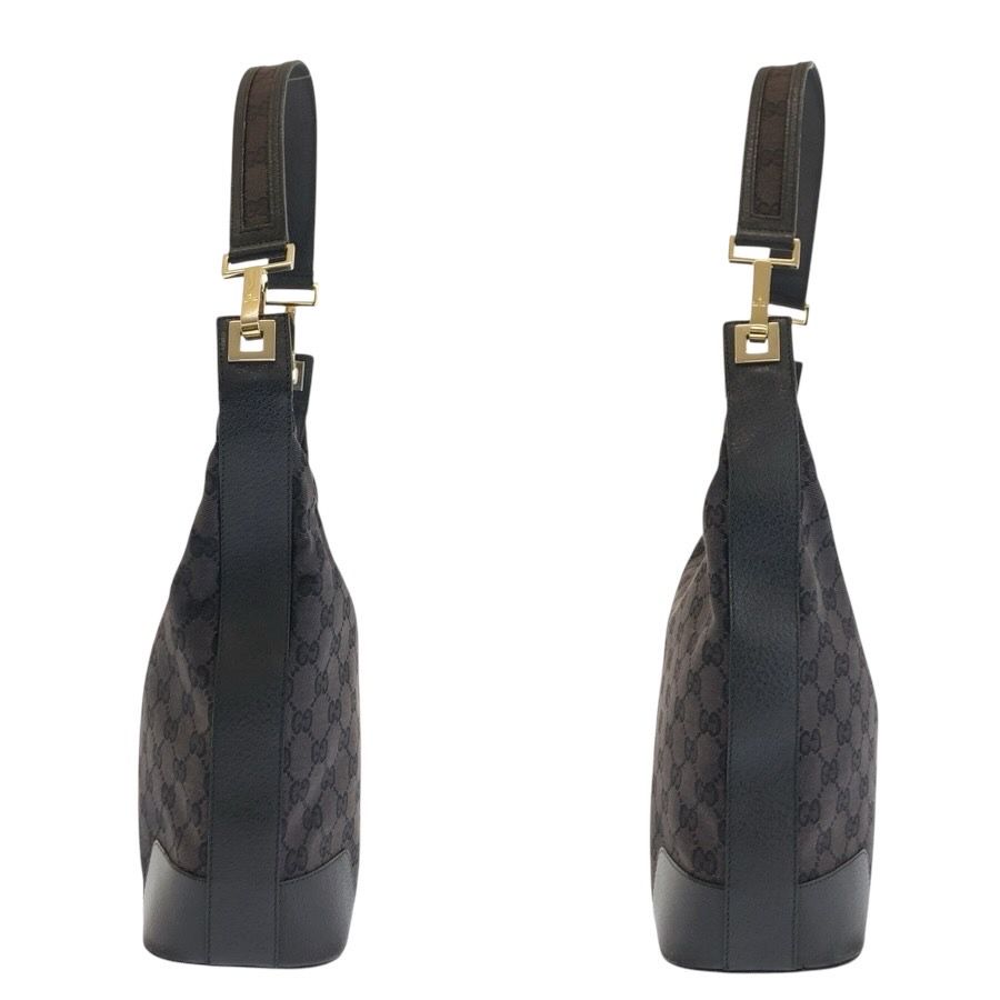 GUCCI ブラックショルダーバッグ 美品 GUCCI グッチ ブラック 黒 ゴールド金具 GGキャンバス/レザー