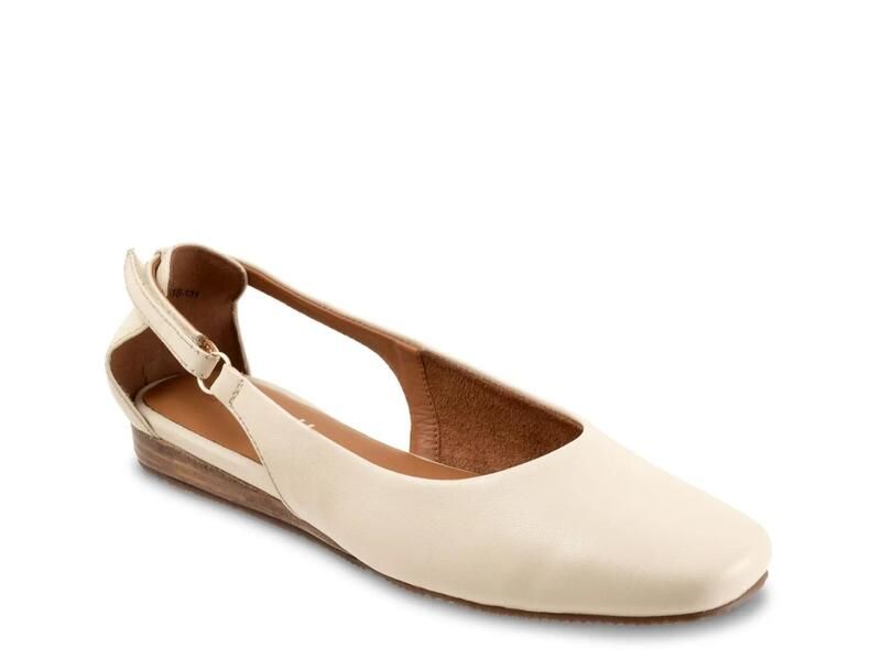 ソフトウォーク レディース シューズ パンプス SoftwalkVenice Wedge Flat Off White オフホワイト