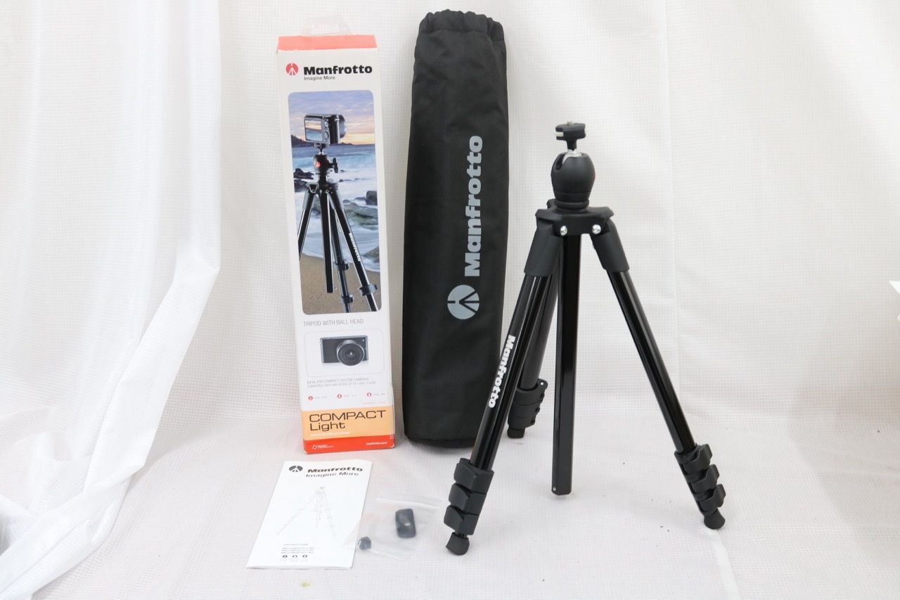 【美品 返品保証】 マンフロット Manfrotto MKCOMPACTLT-BK 三脚 e14229