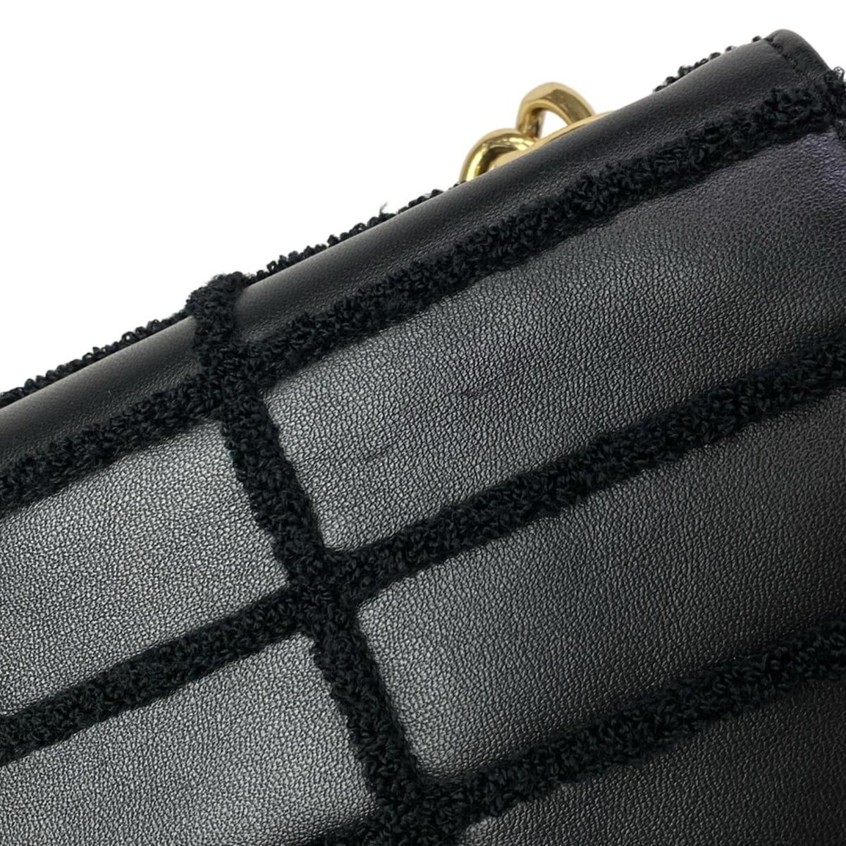 CELINE(セリーヌ) ショルダーバッグ マトラッセ モノクローム 黒 チェーンショルダー レザー